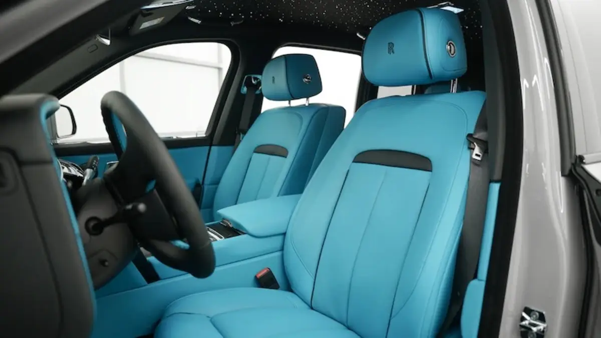 Rolls-Royce Cullinan Black Badge, I Рестайлинг, 2025 купить в салоне Million Miles