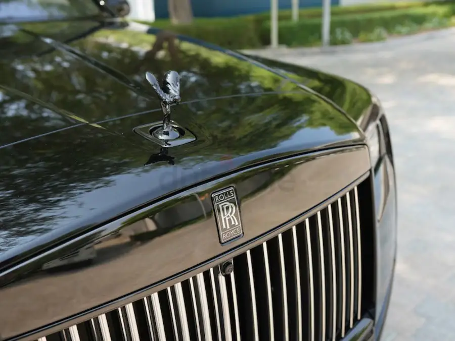 Rolls-Royce Cullinan Black Badge, I Рестайлинг, 2025 купить в салоне Million Miles