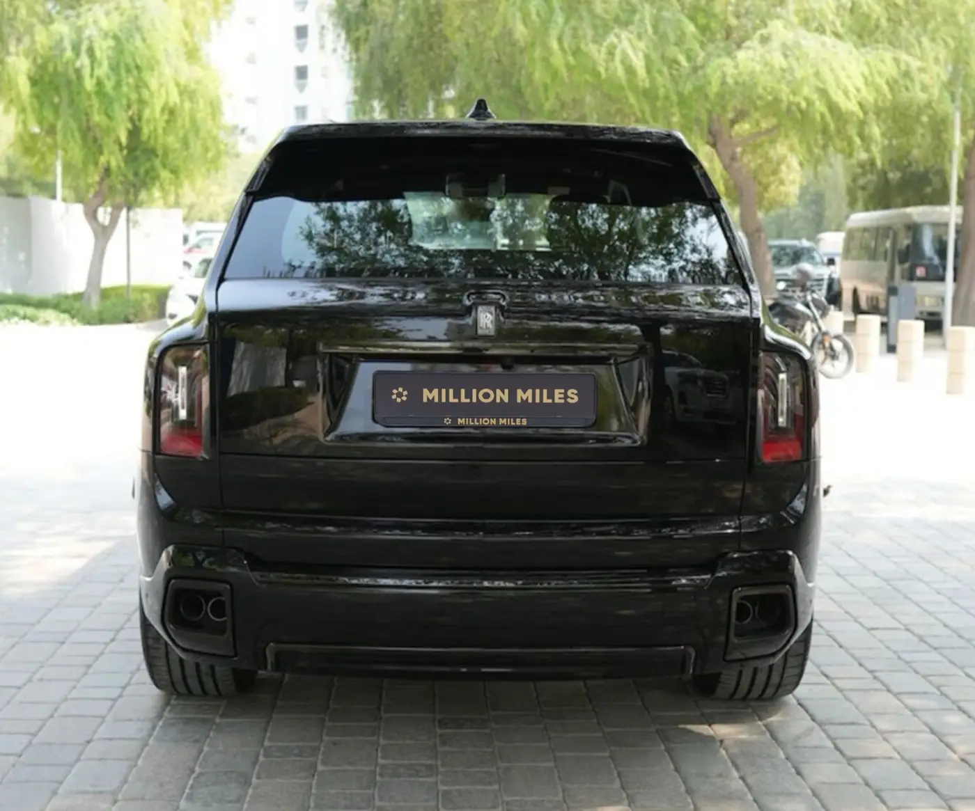 Rolls-Royce Cullinan Black Badge, I Рестайлинг, 2025 купить в салоне Million Miles