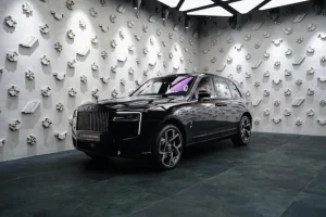 Rolls-Royce Cullinan Black Badge, I Рестайлинг, 2025 купить в салоне Million Miles