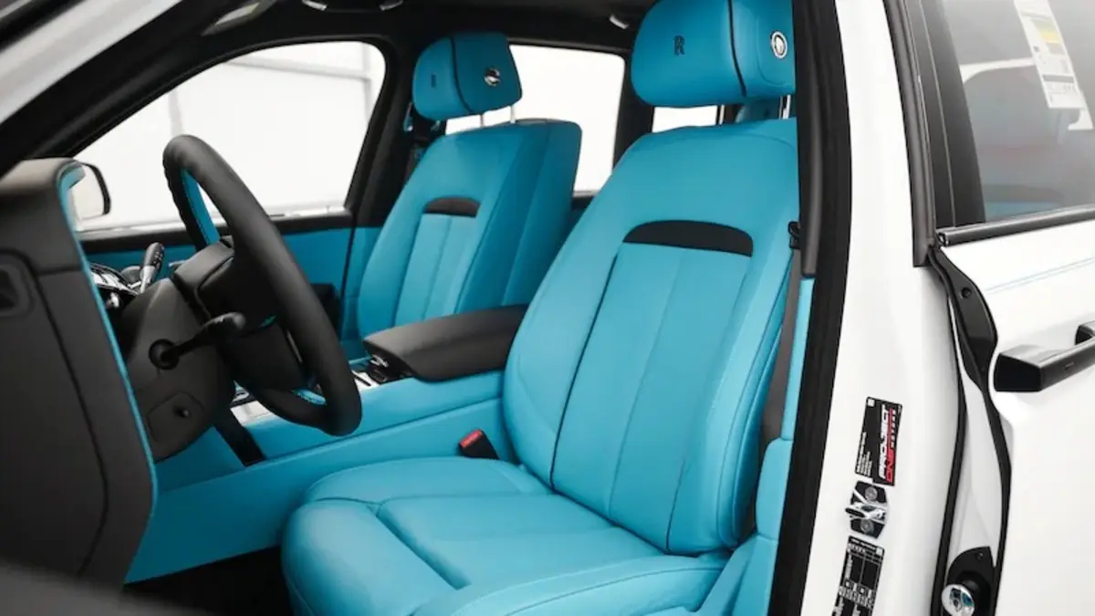 Rolls-Royce Cullinan Black Badge, I Рестайлинг, 2025 купить в салоне Million Miles