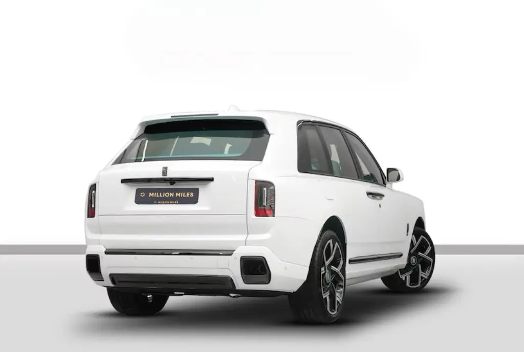 Rolls-Royce Cullinan Black Badge, I Рестайлинг, 2025 купить в салоне Million Miles