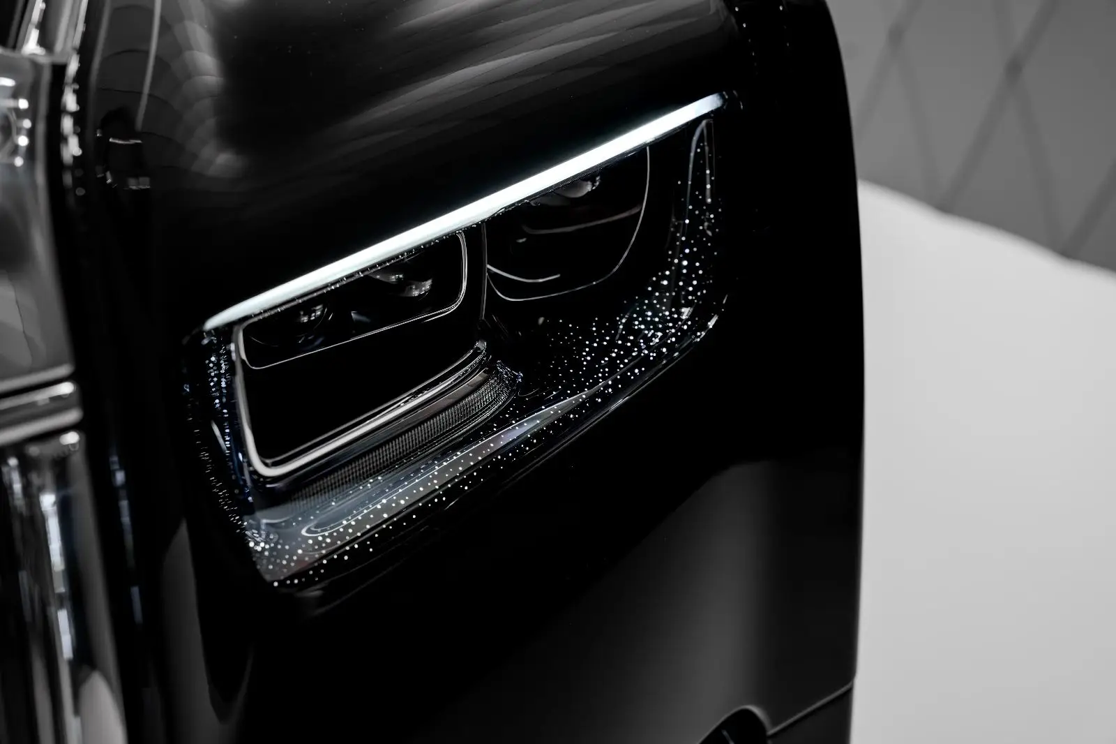 Rolls-Royce Phantom EWB, VIII, 2025 купить в салоне Million Miles