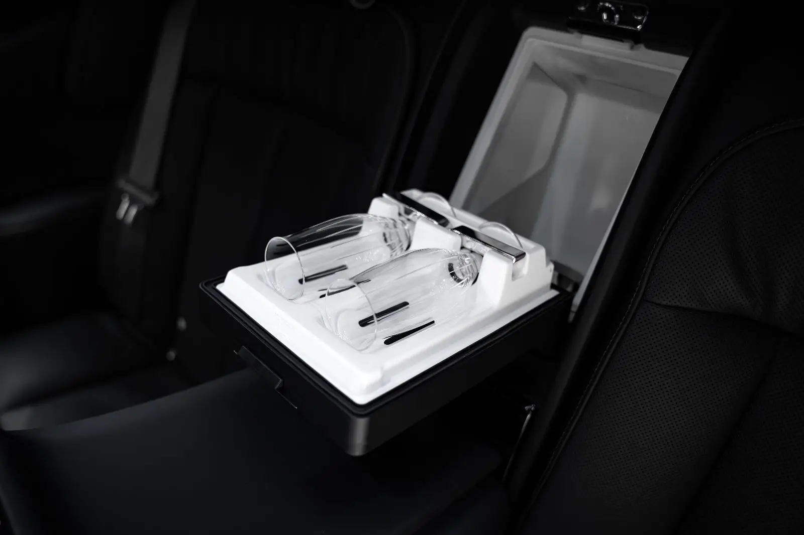 Rolls-Royce Phantom EWB, VIII, 2025 купить в салоне Million Miles