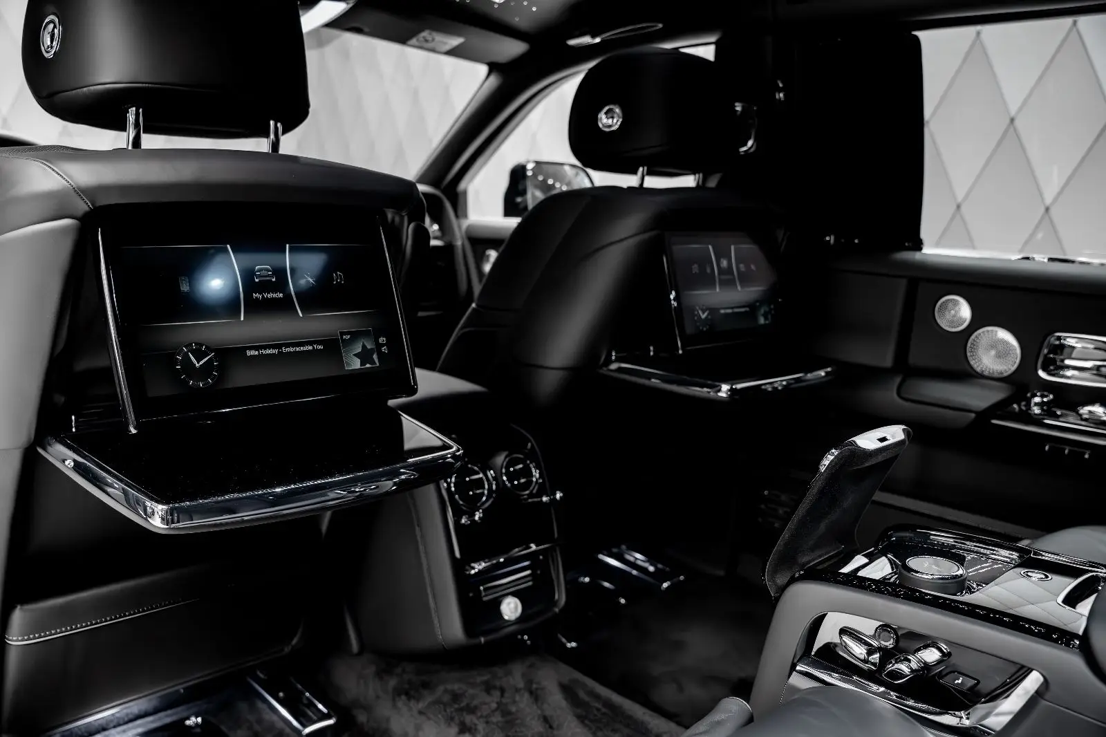 Rolls-Royce Phantom EWB, VIII, 2025 купить в салоне Million Miles