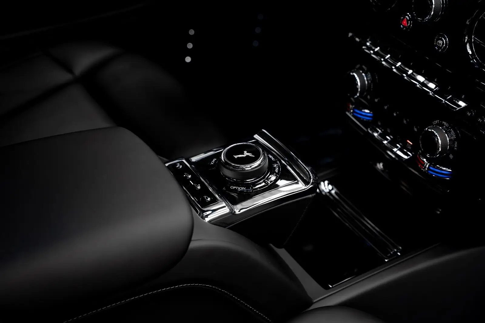 Rolls-Royce Phantom EWB, VIII, 2025 купить в салоне Million Miles