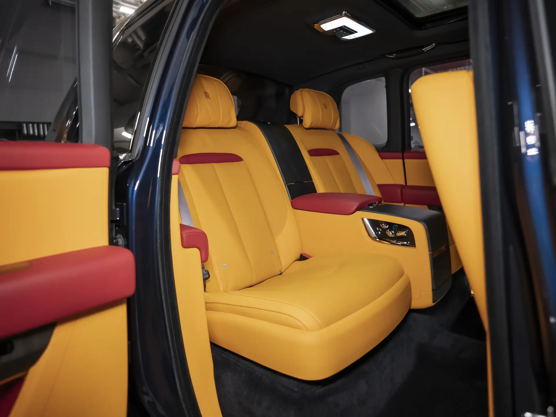 Rolls-Royce Cullinan, I, 2021 купить в салоне Million Miles