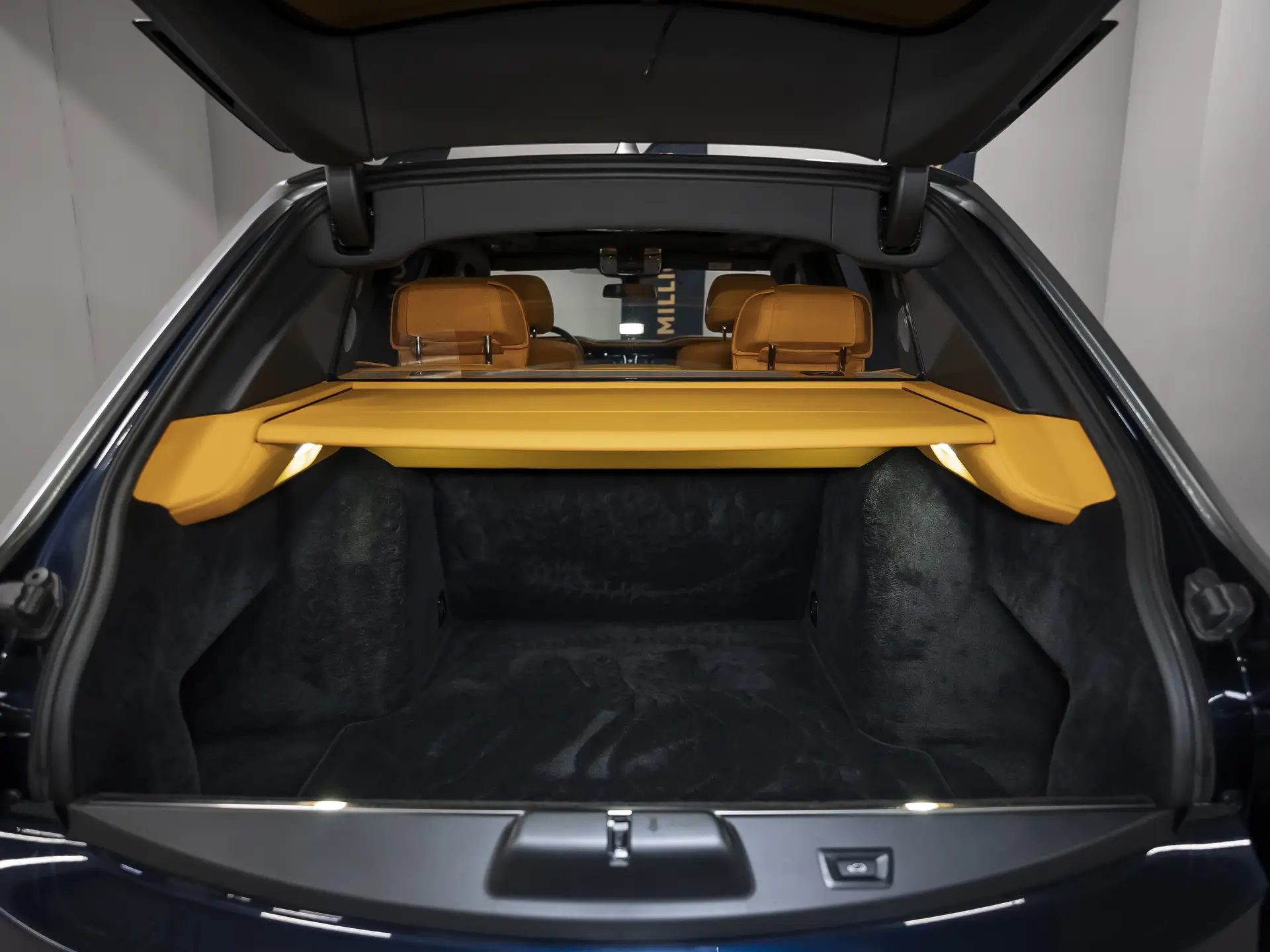 Rolls-Royce Cullinan, I, 2021 купить в салоне Million Miles