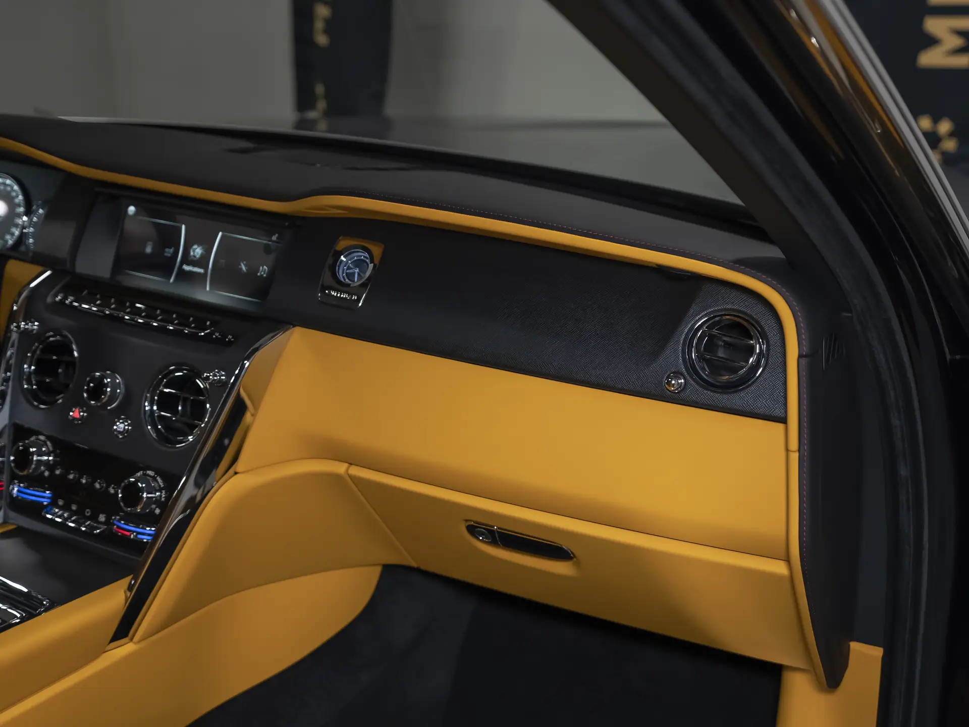 Rolls-Royce Cullinan, I, 2021 купить в салоне Million Miles