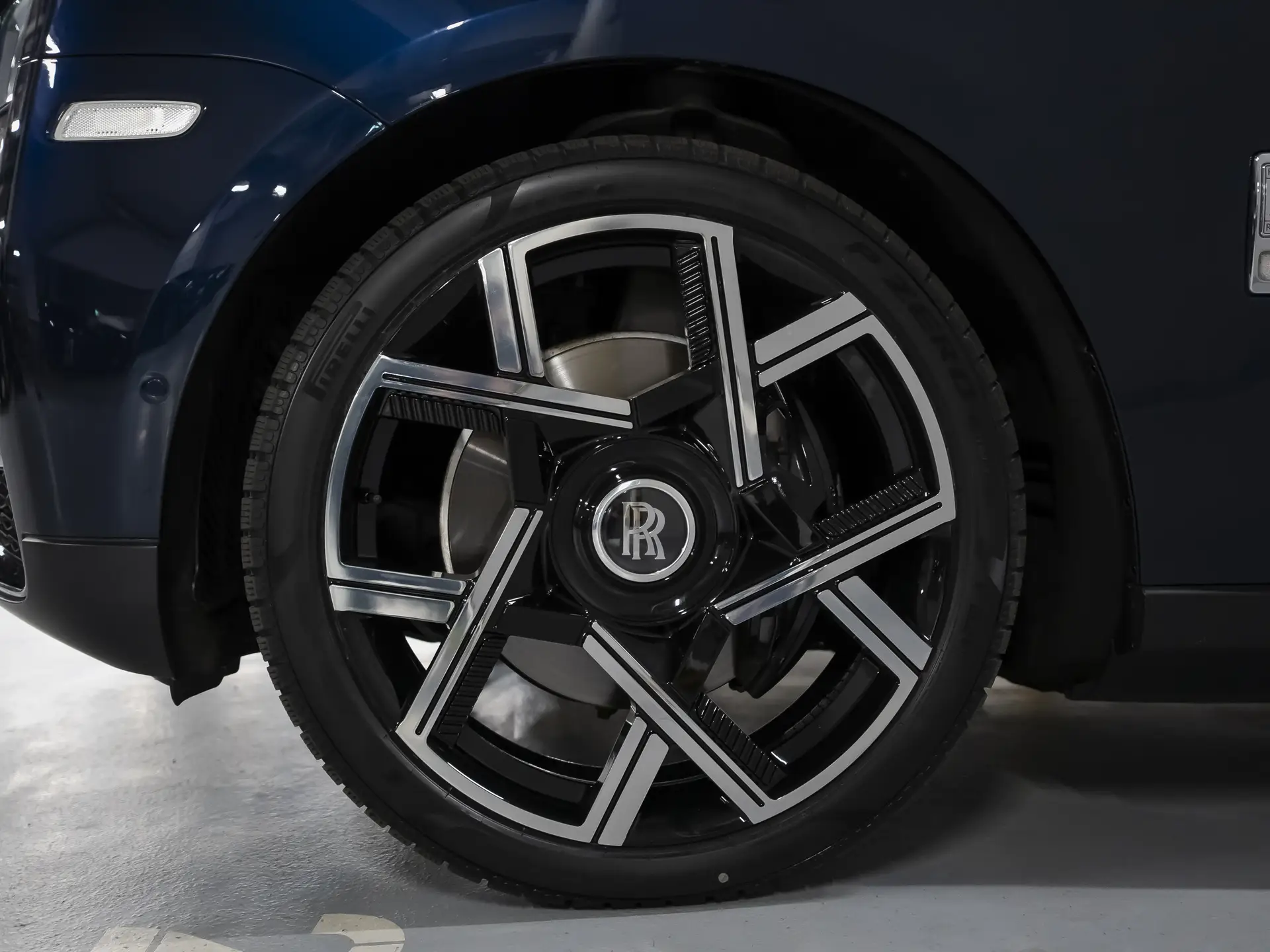 Rolls-Royce Cullinan, I, 2021 купить в салоне Million Miles