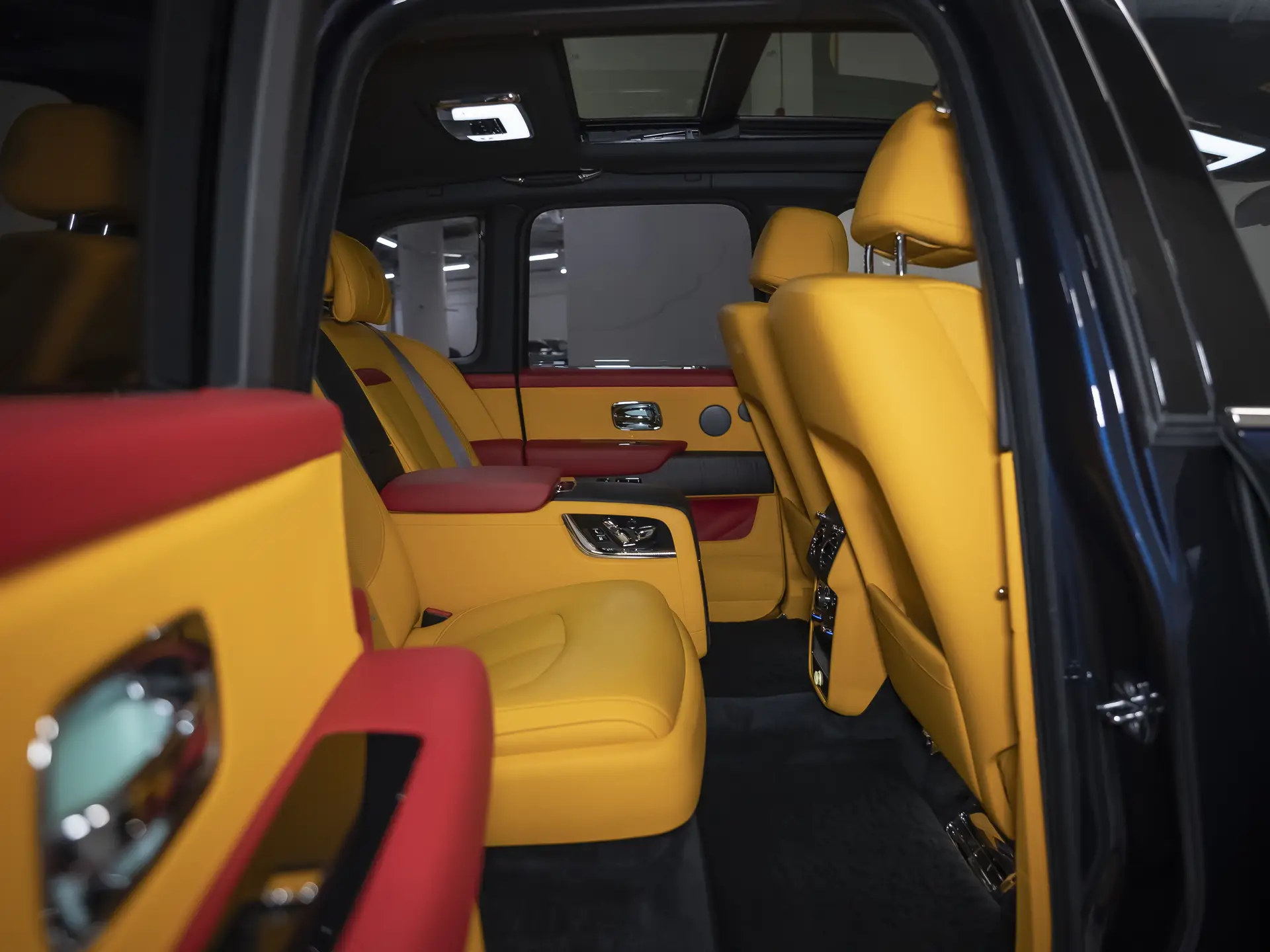 Rolls-Royce Cullinan, I, 2021 купить в салоне Million Miles