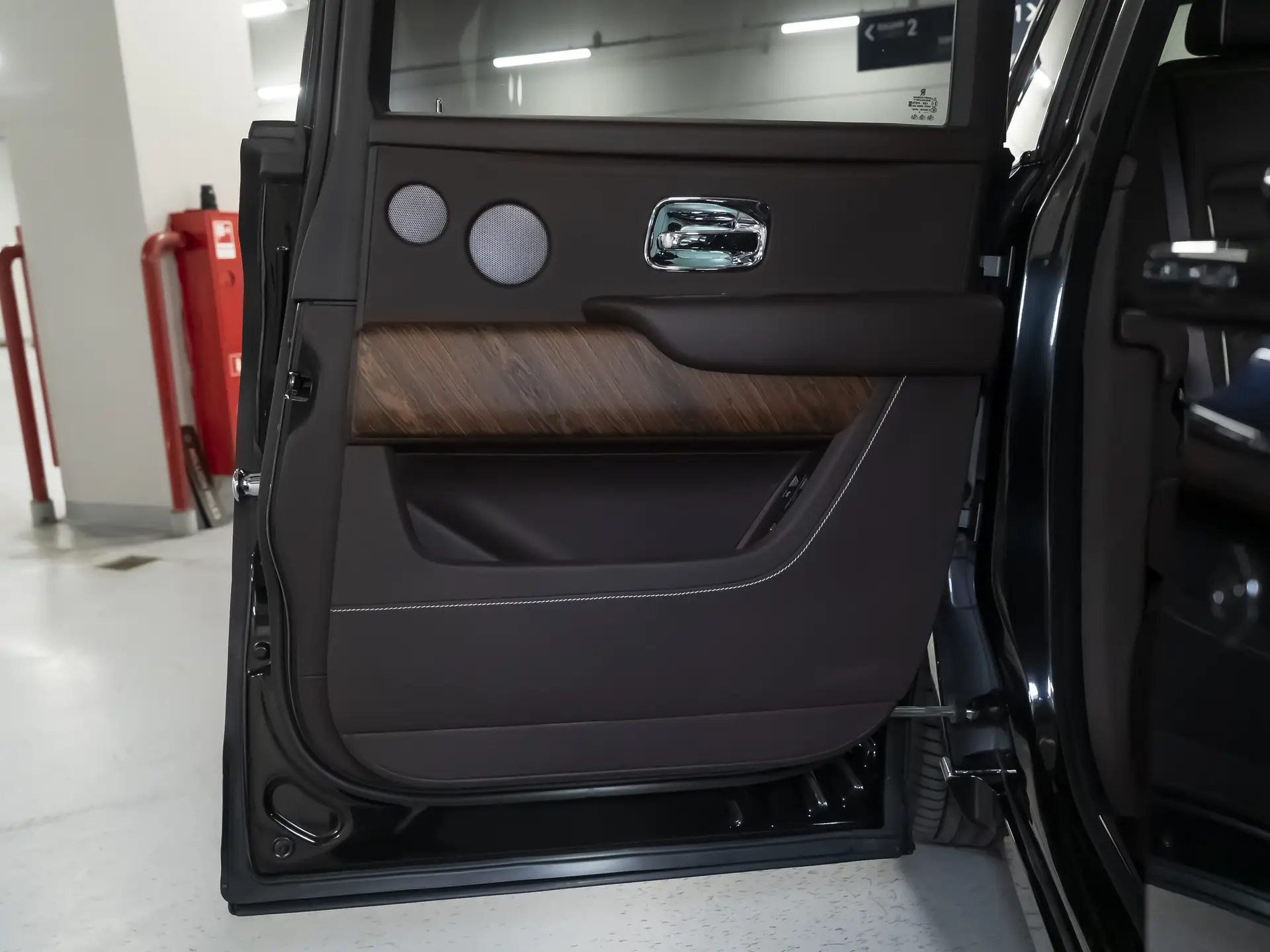 Rolls-Royce Cullinan, I, 2019 купить в салоне Million Miles