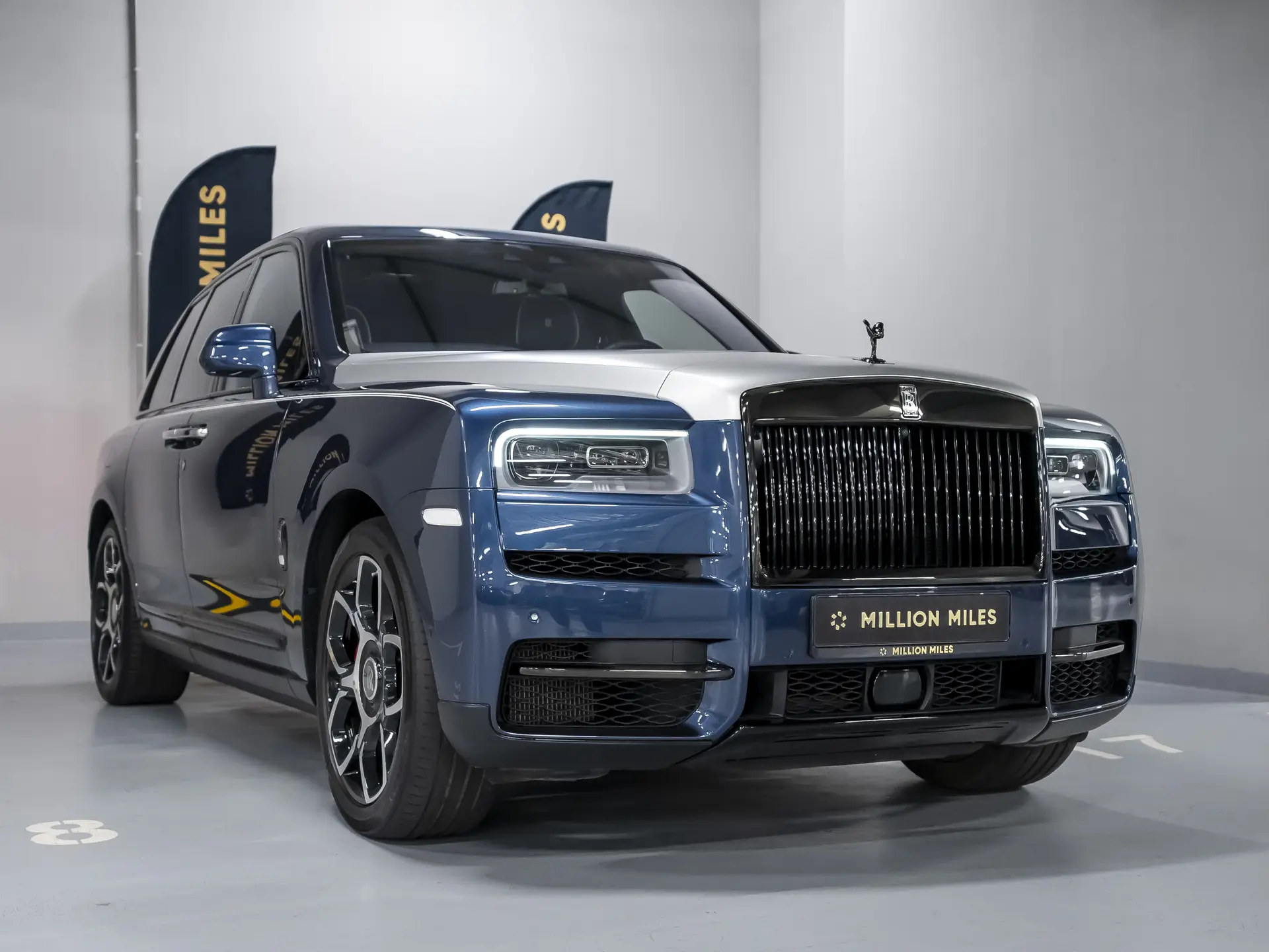 Rolls-Royce Cullinan Black Badge, I, 2021 купить в салоне Million Miles