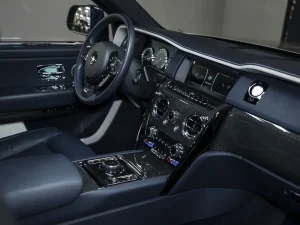 Rolls-Royce Cullinan Black Badge, I, 2021 купить в салоне Million Miles