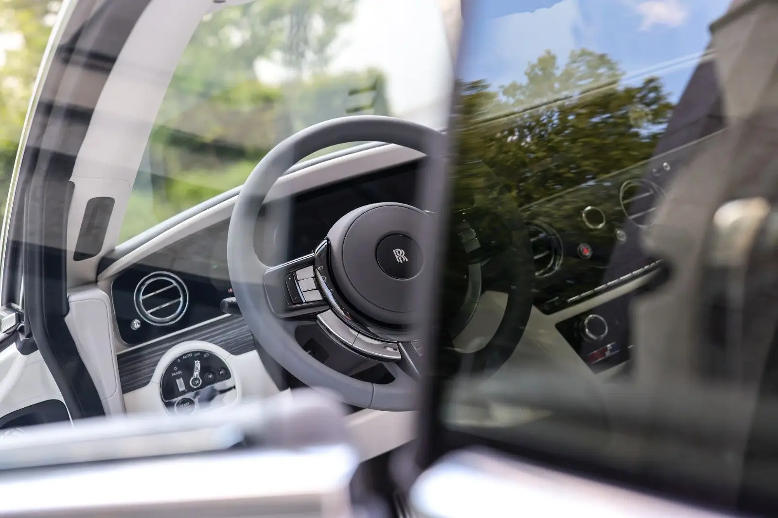 Rolls-Royce Spectre, I, 2025 купить в салоне Million Miles