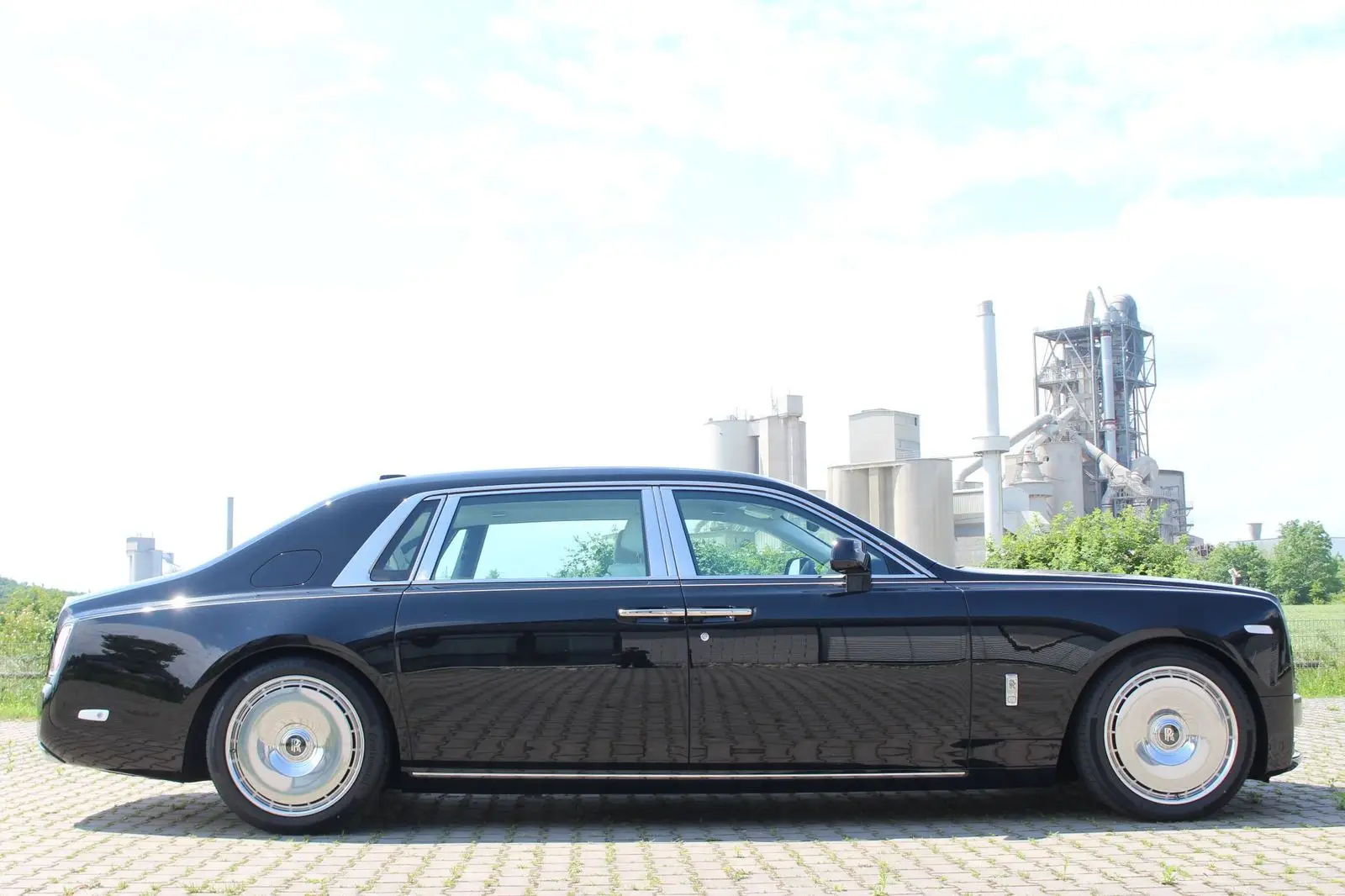 Rolls-Royce Phantom EWB, VIII, 2024 купить в салоне Million Miles