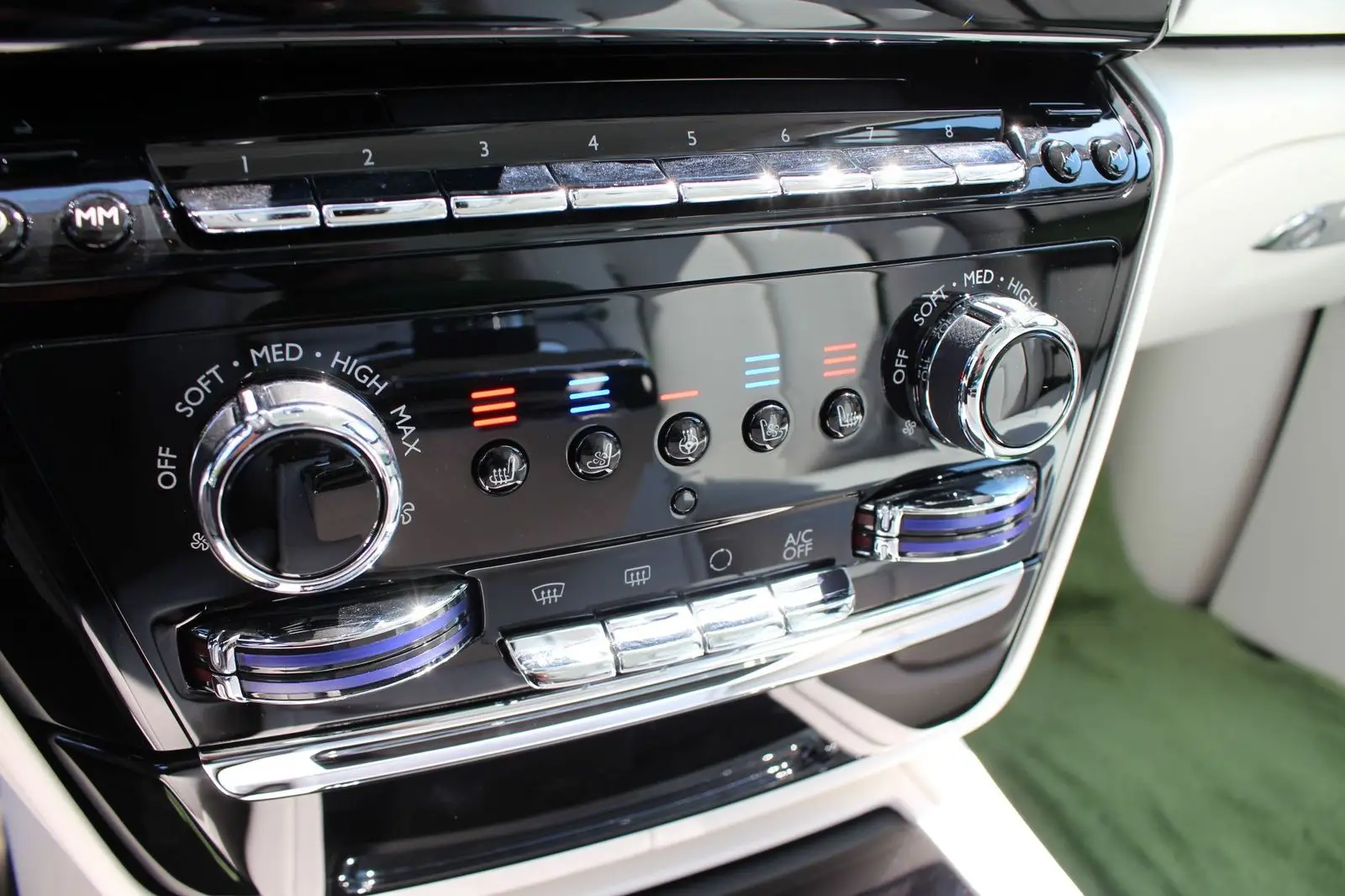 Rolls-Royce Phantom EWB, VIII, 2024 купить в салоне Million Miles