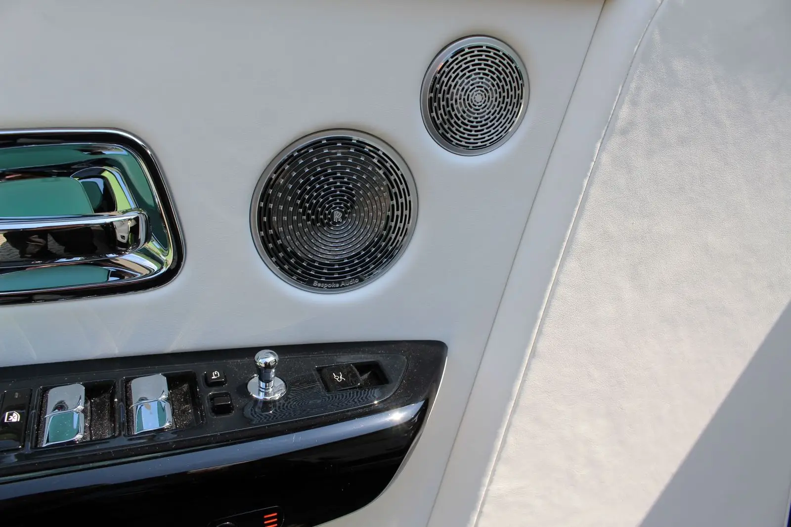 Rolls-Royce Phantom EWB, VIII, 2024 купить в салоне Million Miles