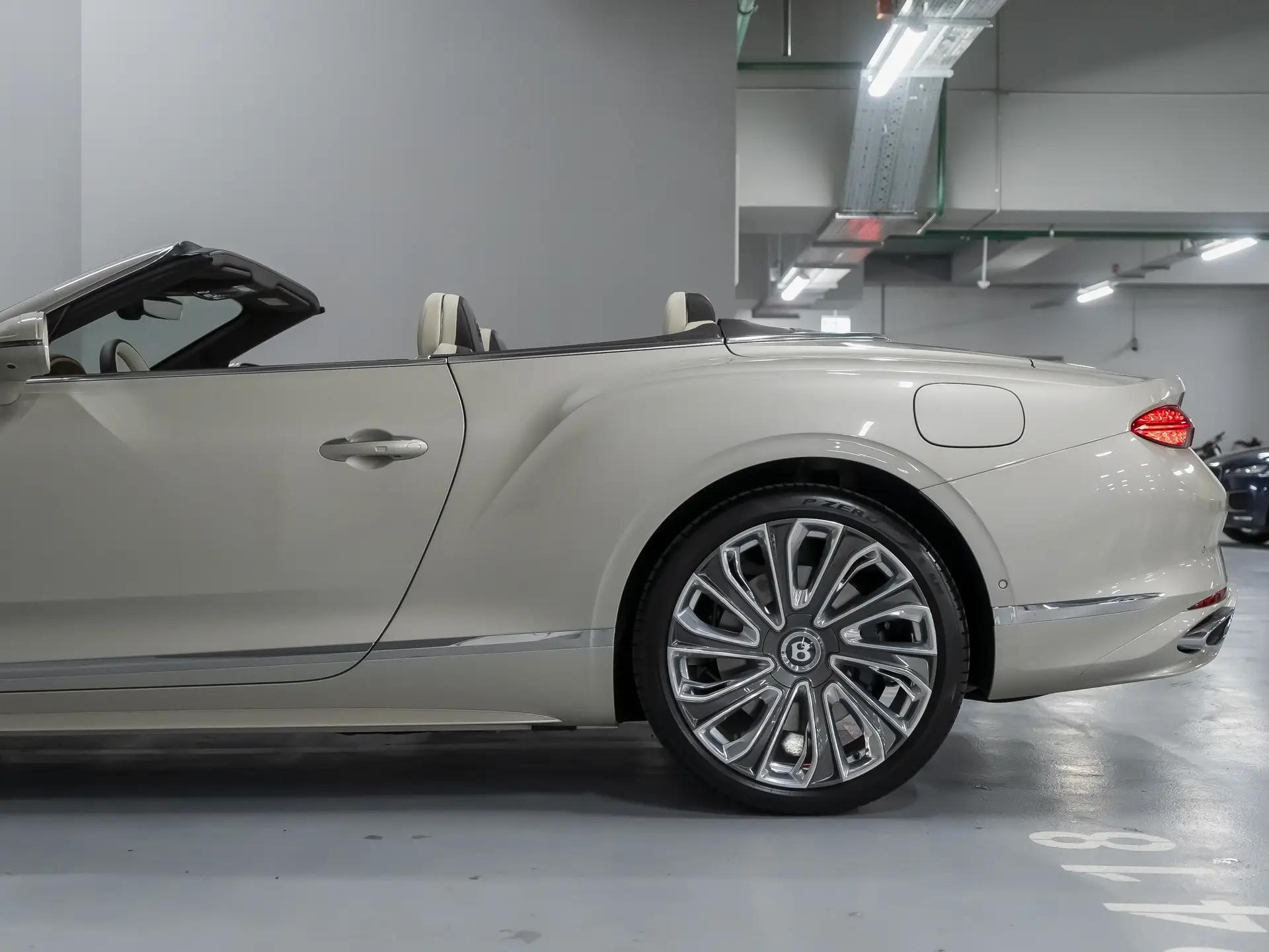 Bentley Continental GT, IV, 2025 купить в салоне Million Miles