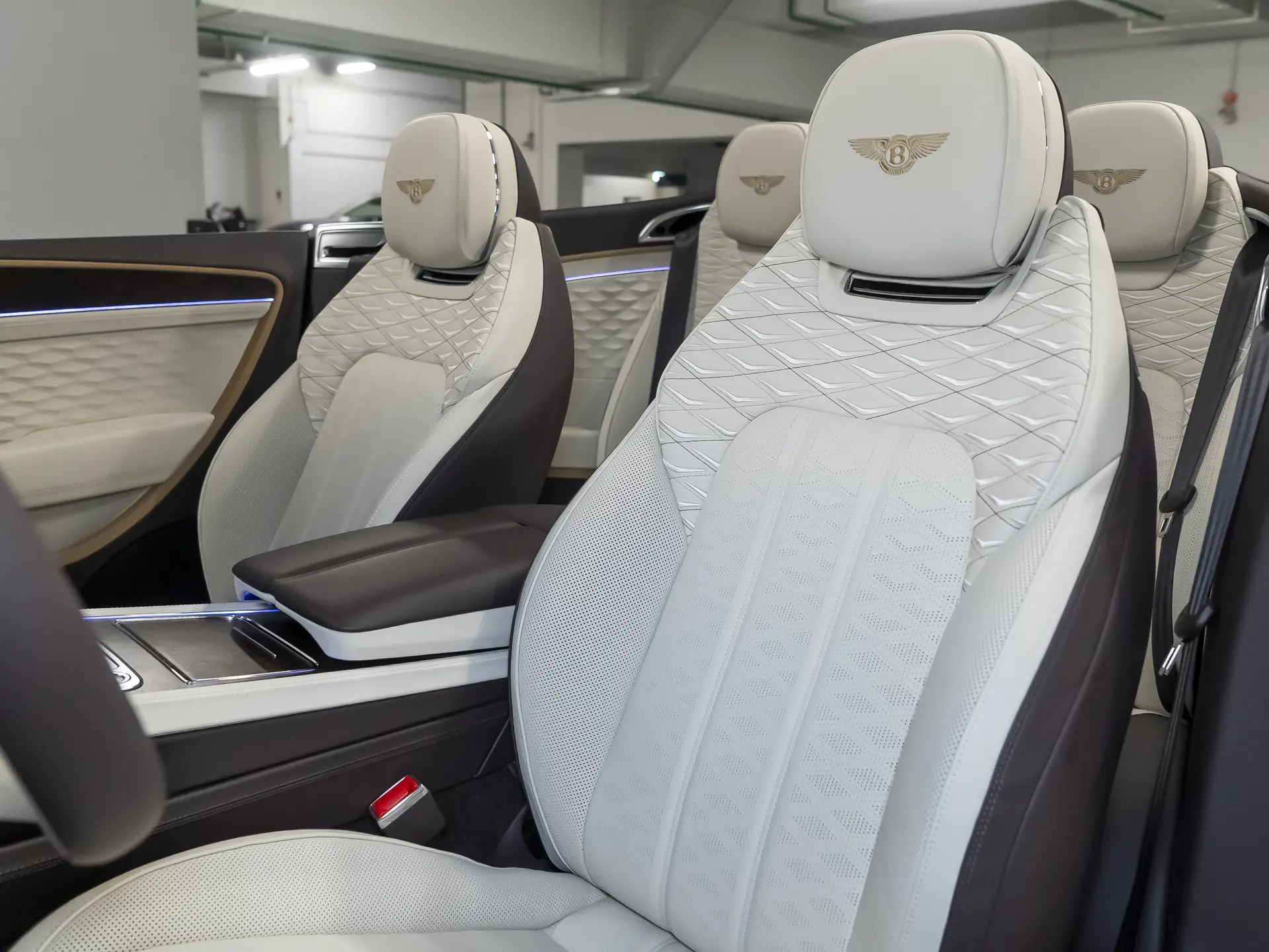 Bentley Continental GT, IV, 2025 купить в салоне Million Miles