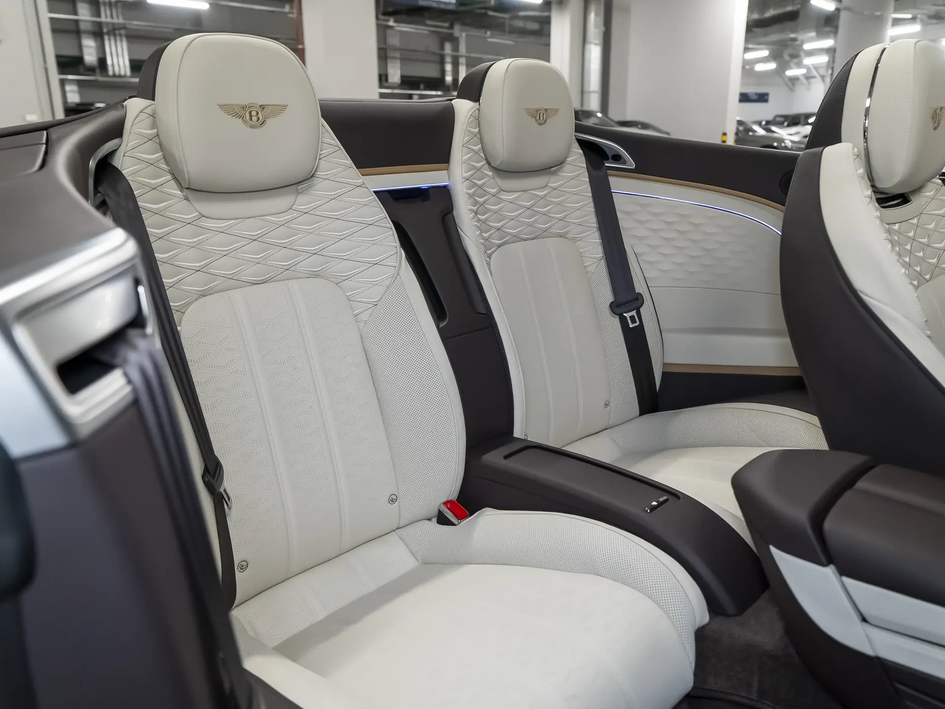 Bentley Continental GT, IV, 2025 купить в салоне Million Miles