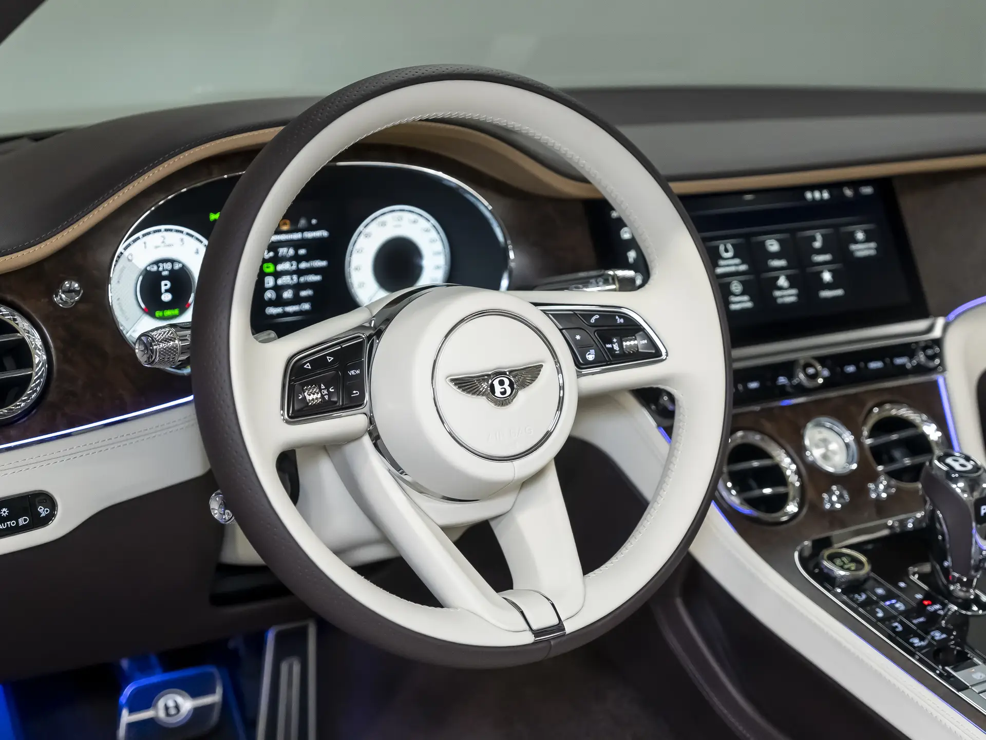 Bentley Continental GT, IV, 2025 купить в салоне Million Miles