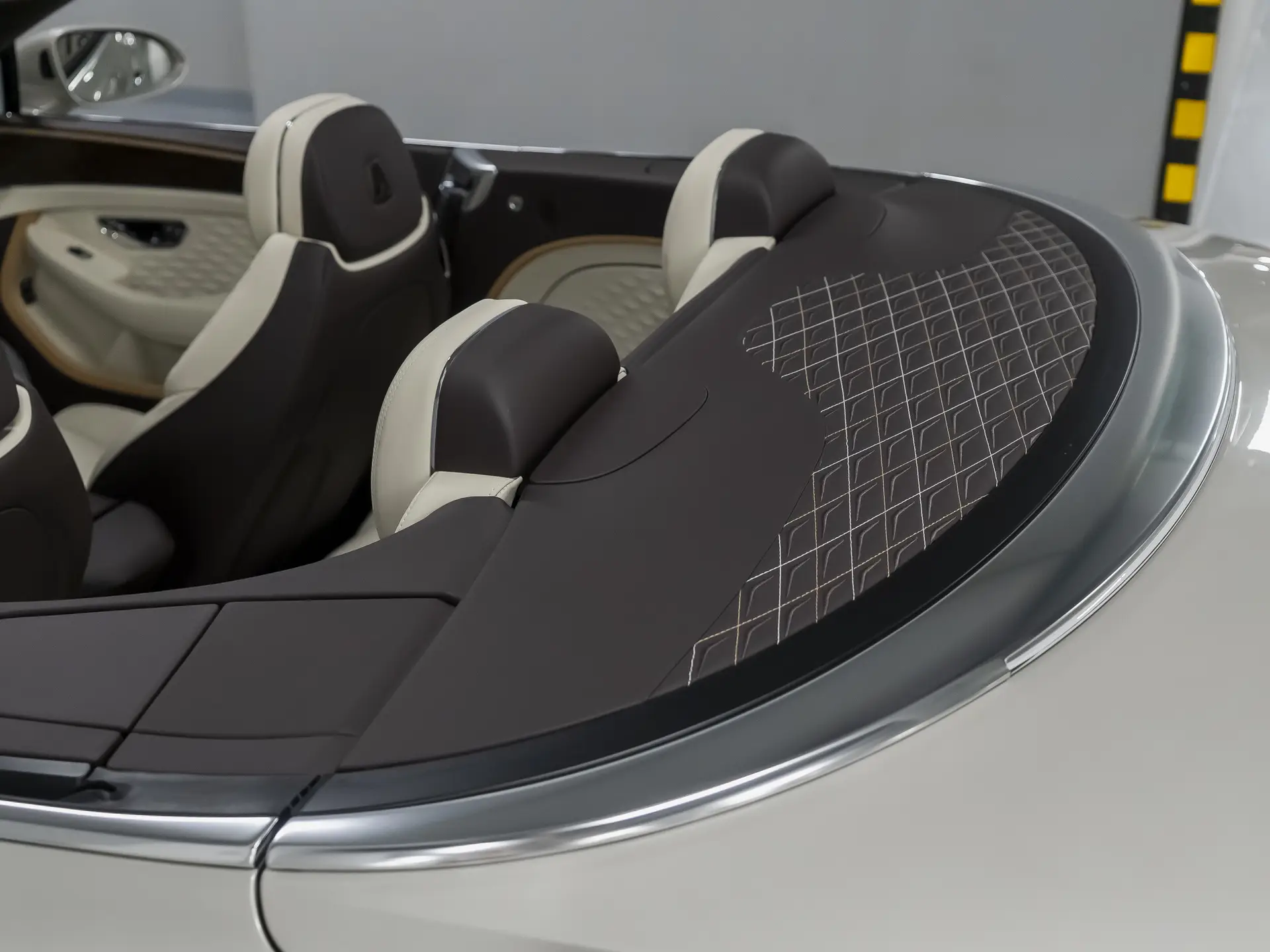 Bentley Continental GT, IV, 2025 купить в салоне Million Miles