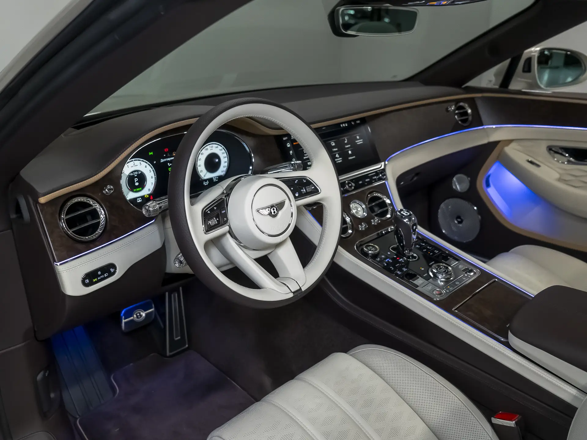 Bentley Continental GT, IV, 2025 купить в салоне Million Miles