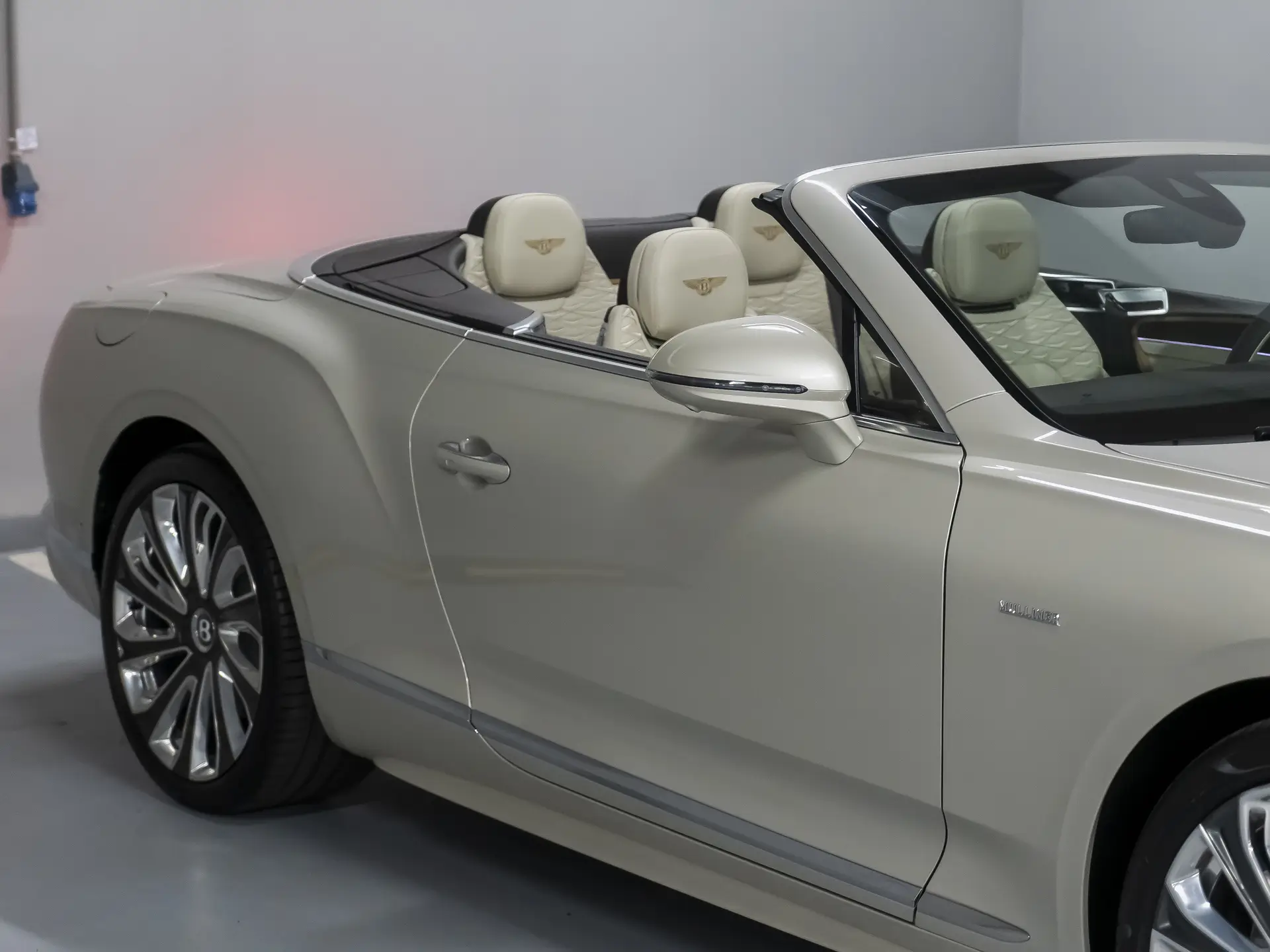 Bentley Continental GT, IV, 2025 купить в салоне Million Miles