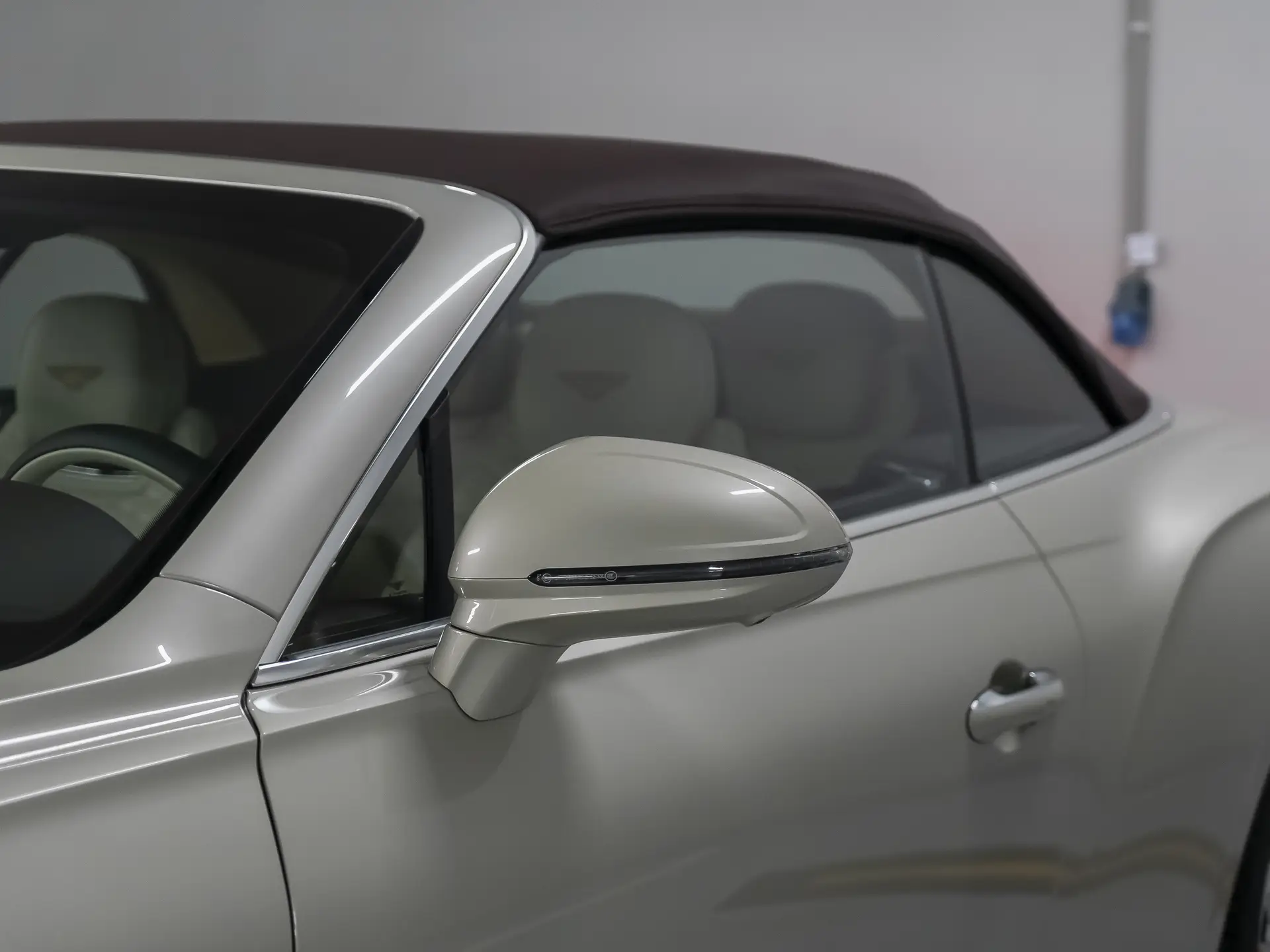 Bentley Continental GT, IV, 2025 купить в салоне Million Miles