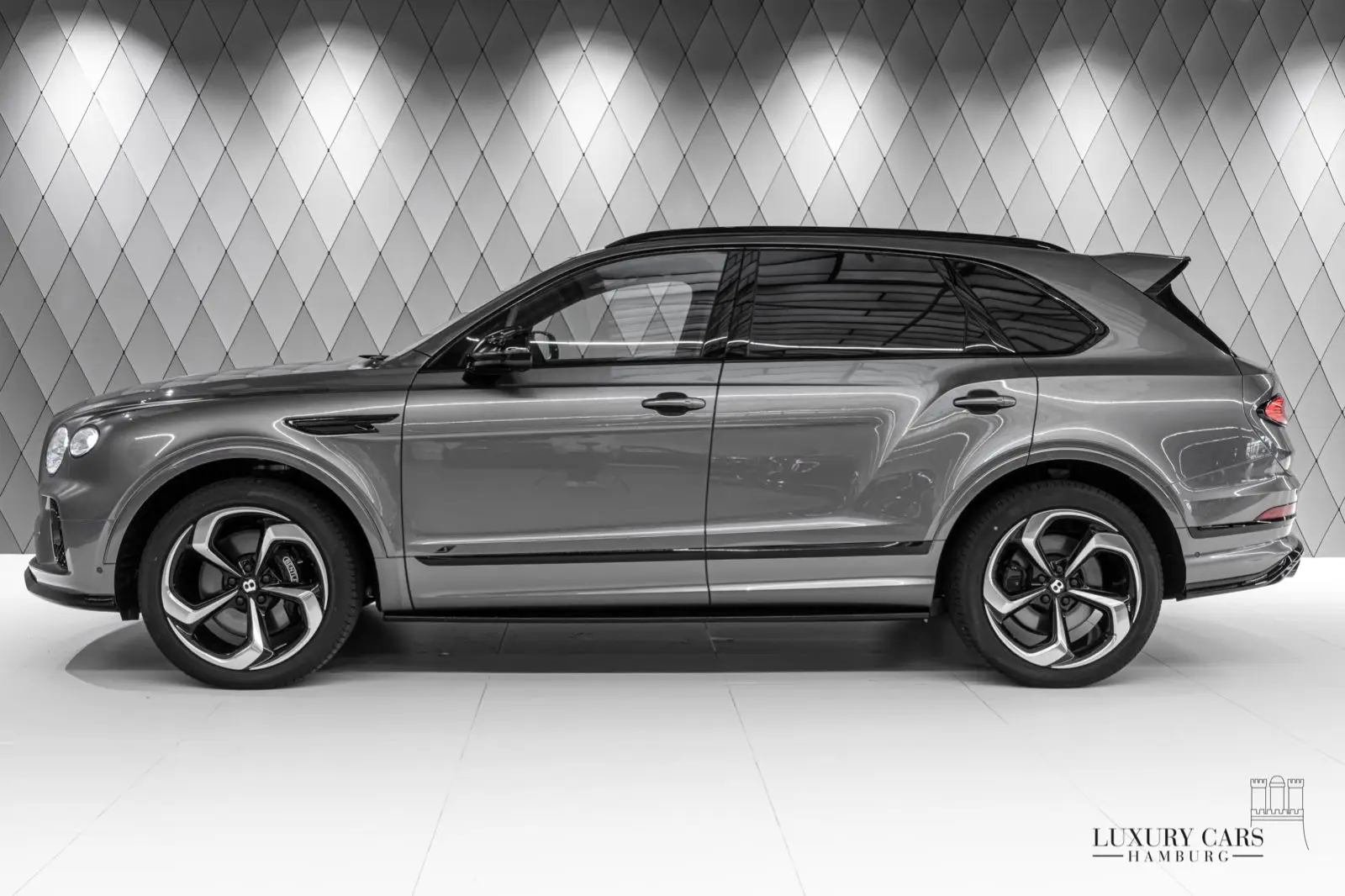 Bentley Bentayga, I Рестайлинг, 2025 купить в салоне Million Miles