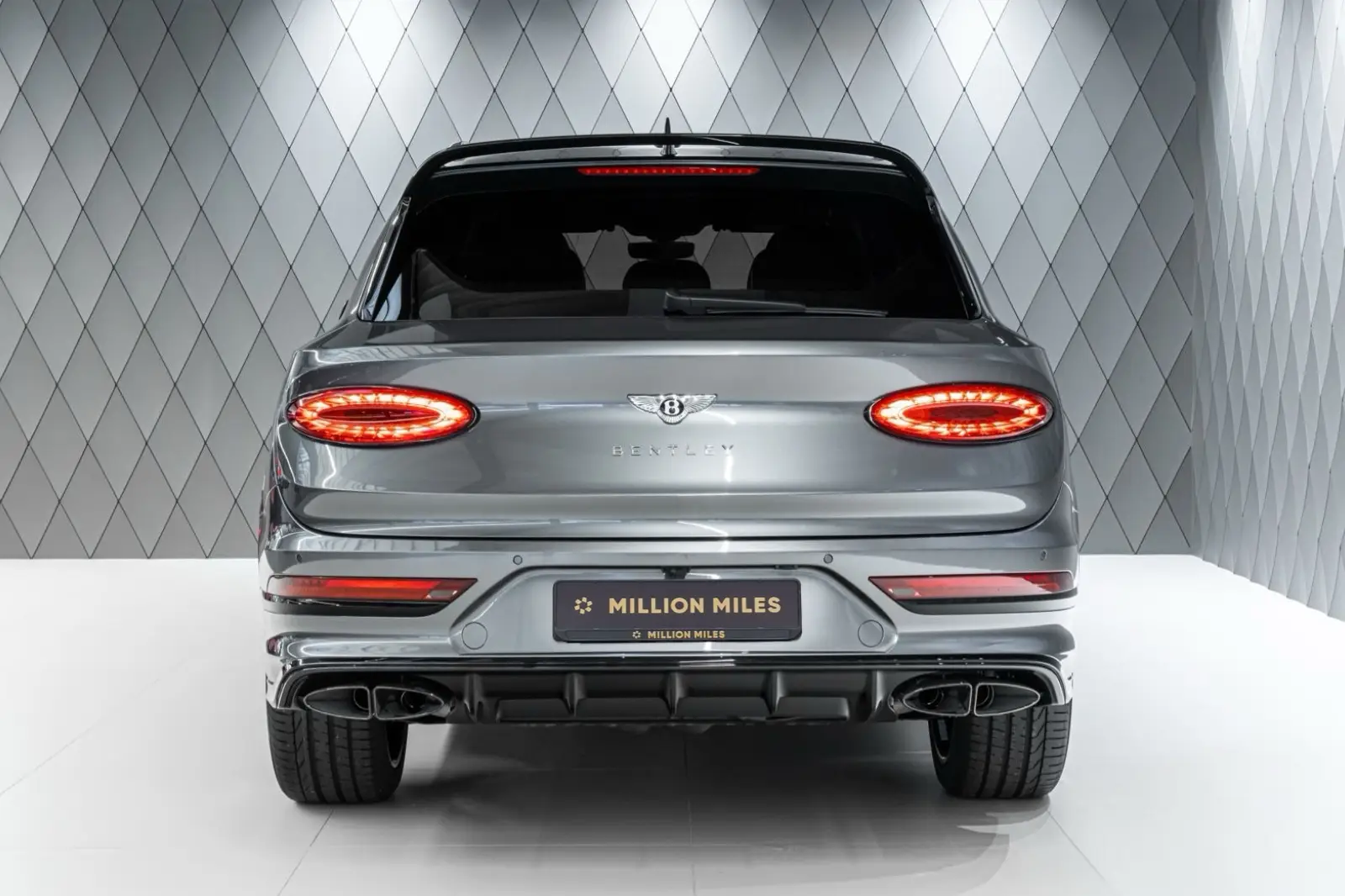 Bentley Bentayga, I Рестайлинг, 2025 купить в салоне Million Miles