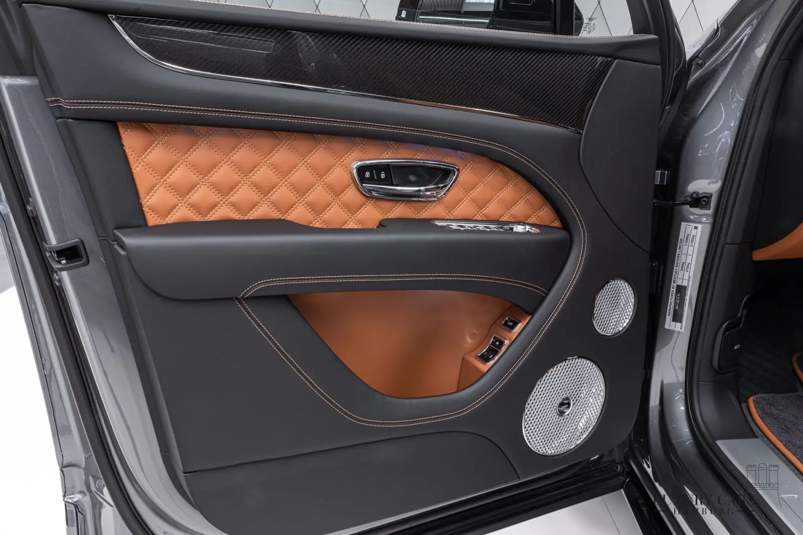 Bentley Bentayga, I Рестайлинг, 2025 купить в салоне Million Miles