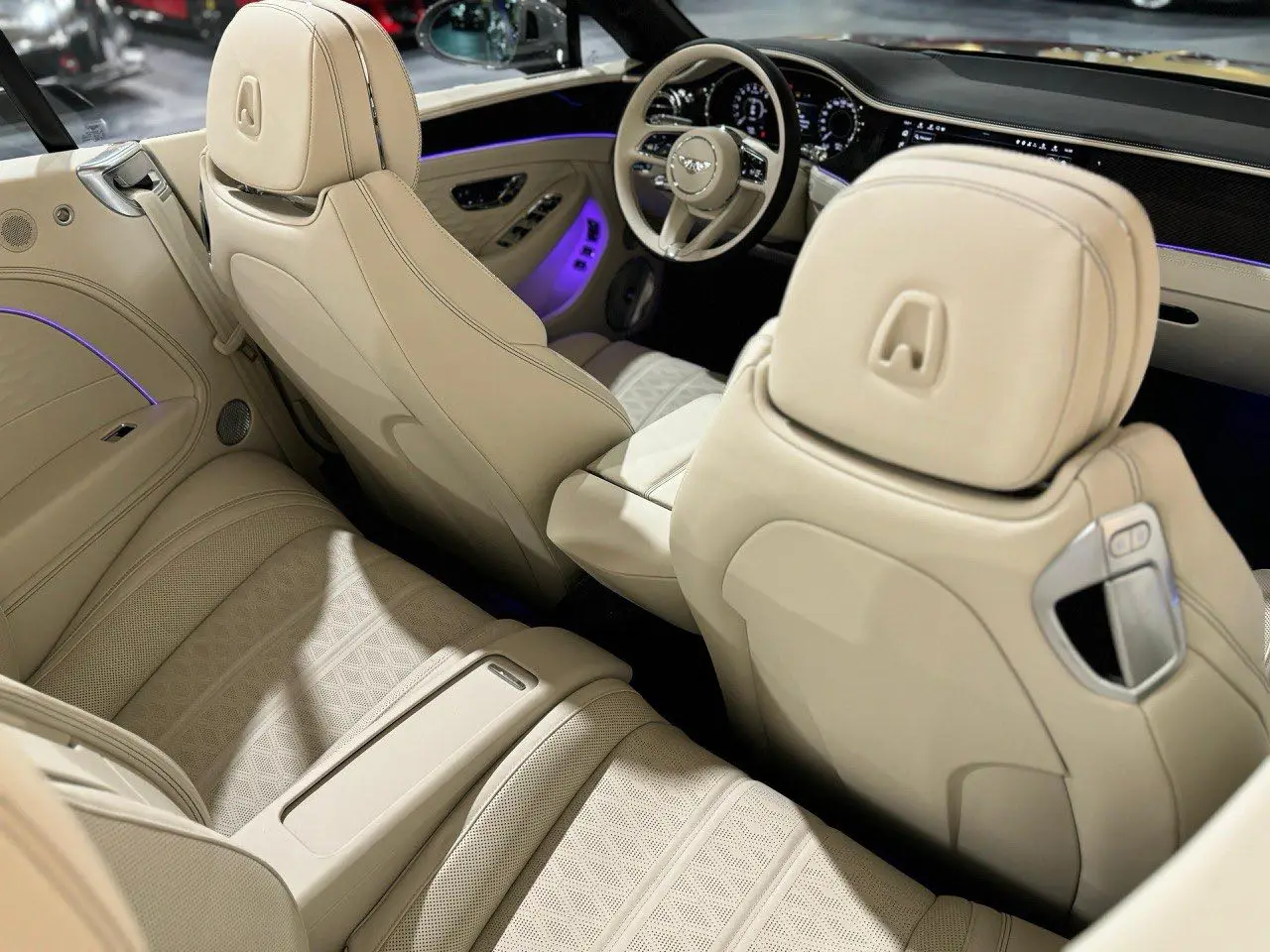 Bentley Continental GT, IV, 2025 купить в салоне Million Miles