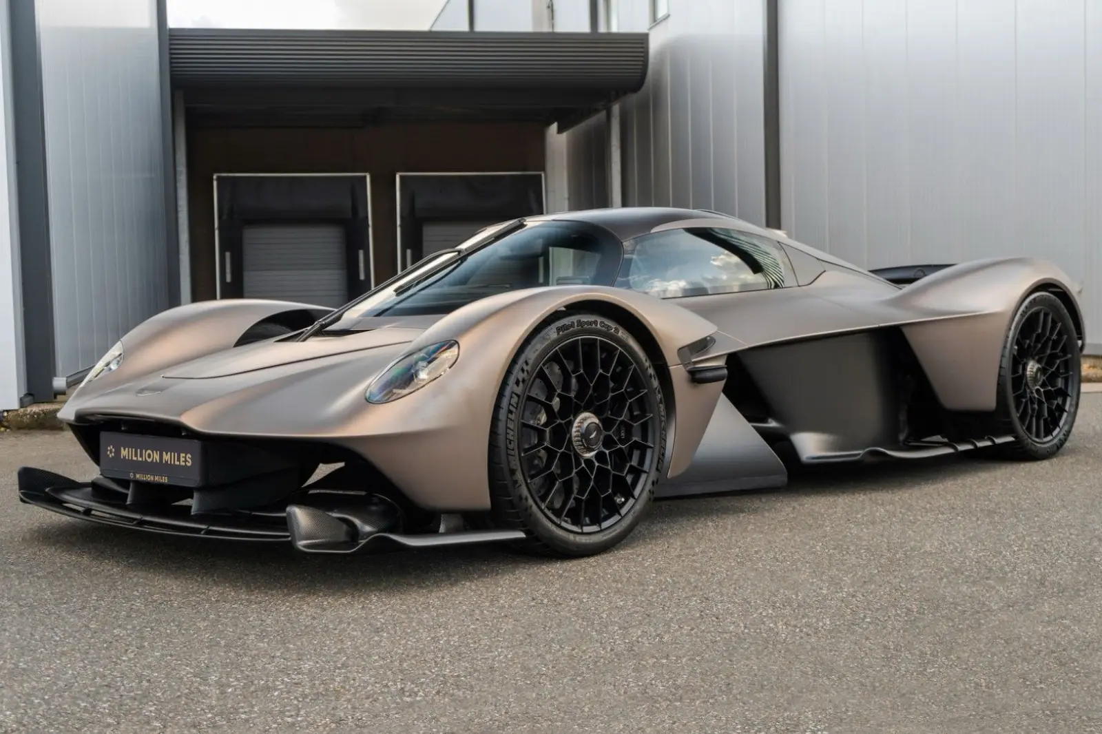 Aston Martin Valkyrie, I, 2023 купить в салоне Million Miles
