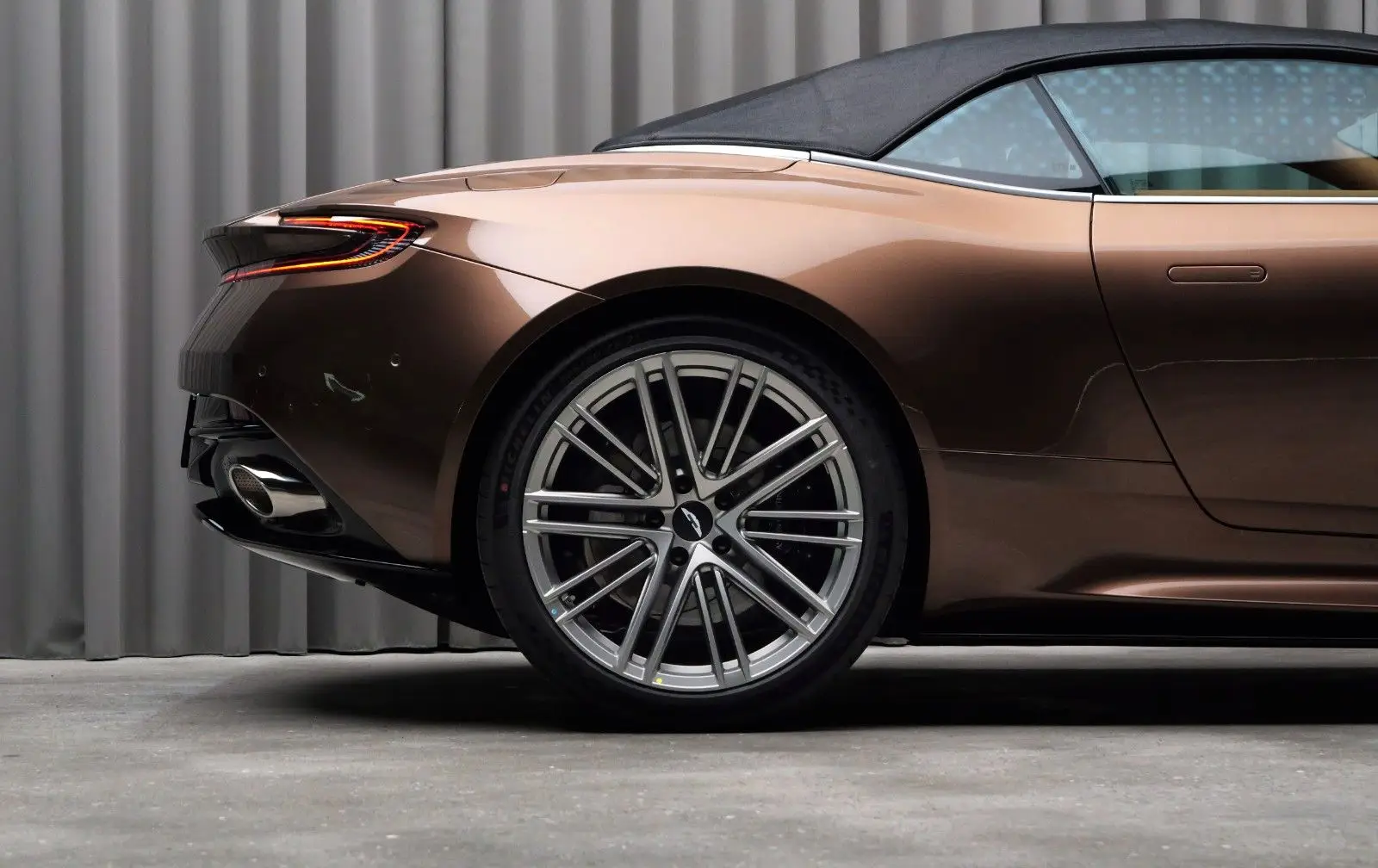 Aston Martin DB12, I, 2025 купить в салоне Million Miles