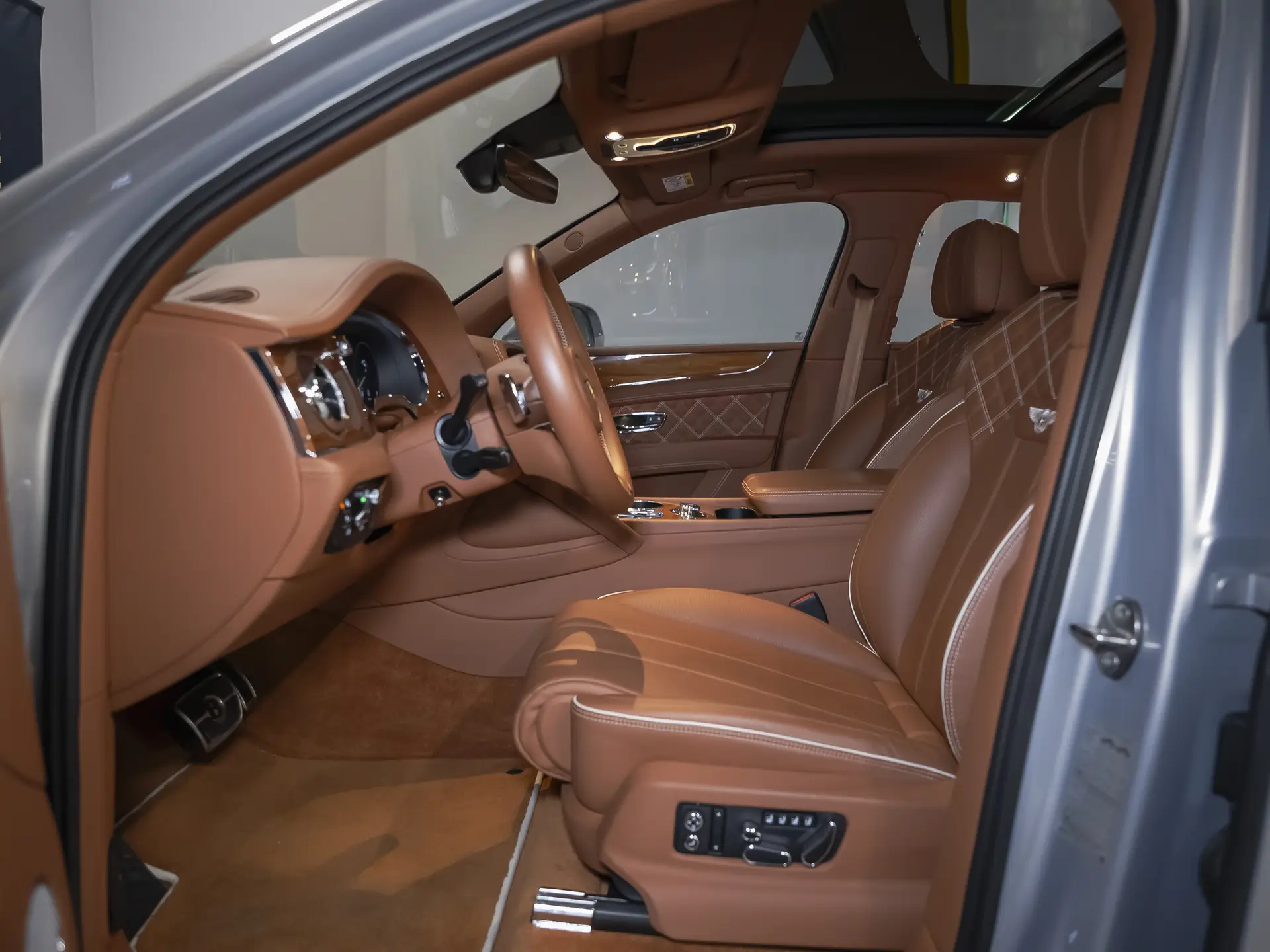 Bentley Bentayga, I Рестайлинг, 2022 купить в салоне Million Miles