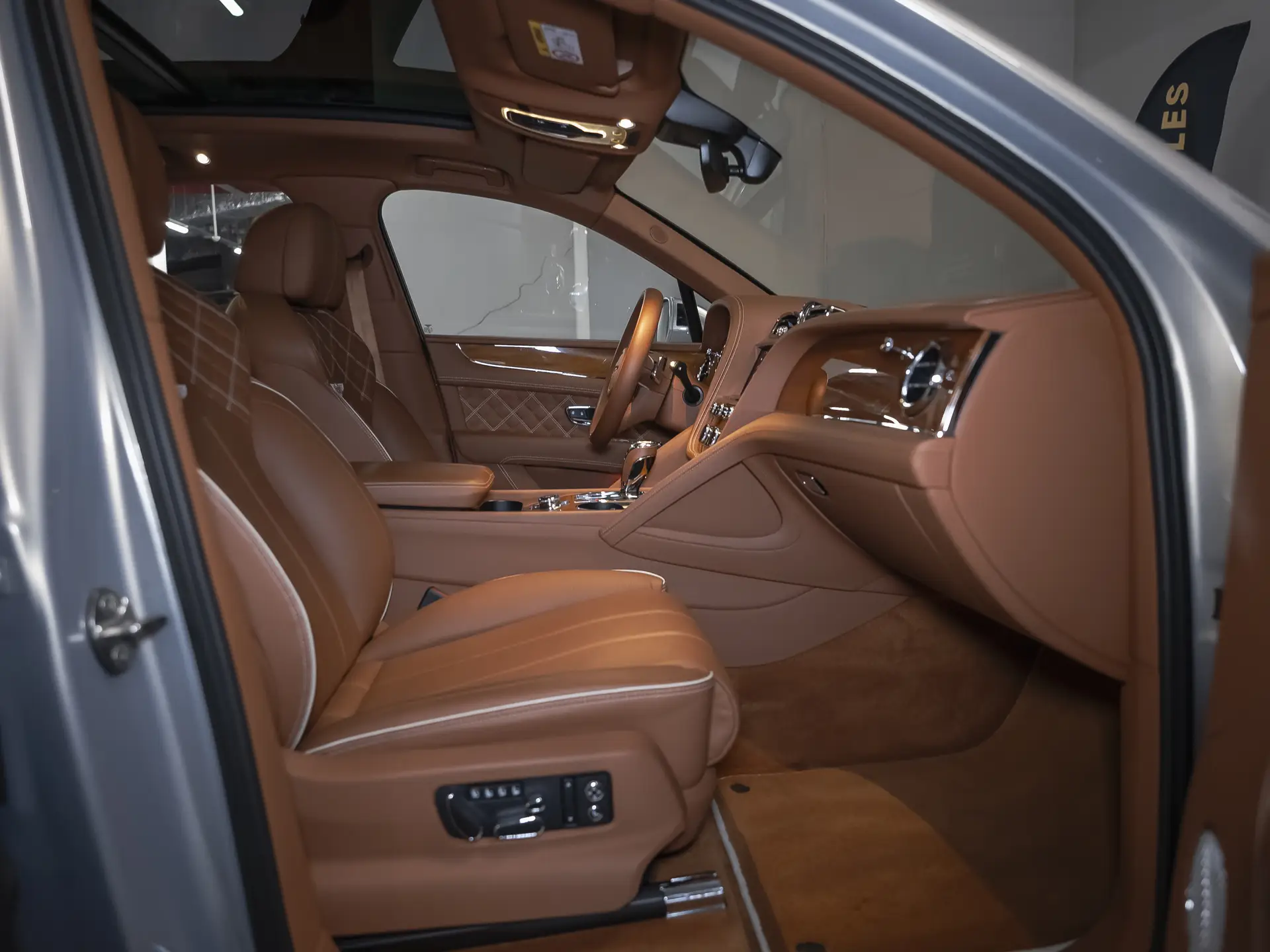 Bentley Bentayga, I Рестайлинг, 2022 купить в салоне Million Miles