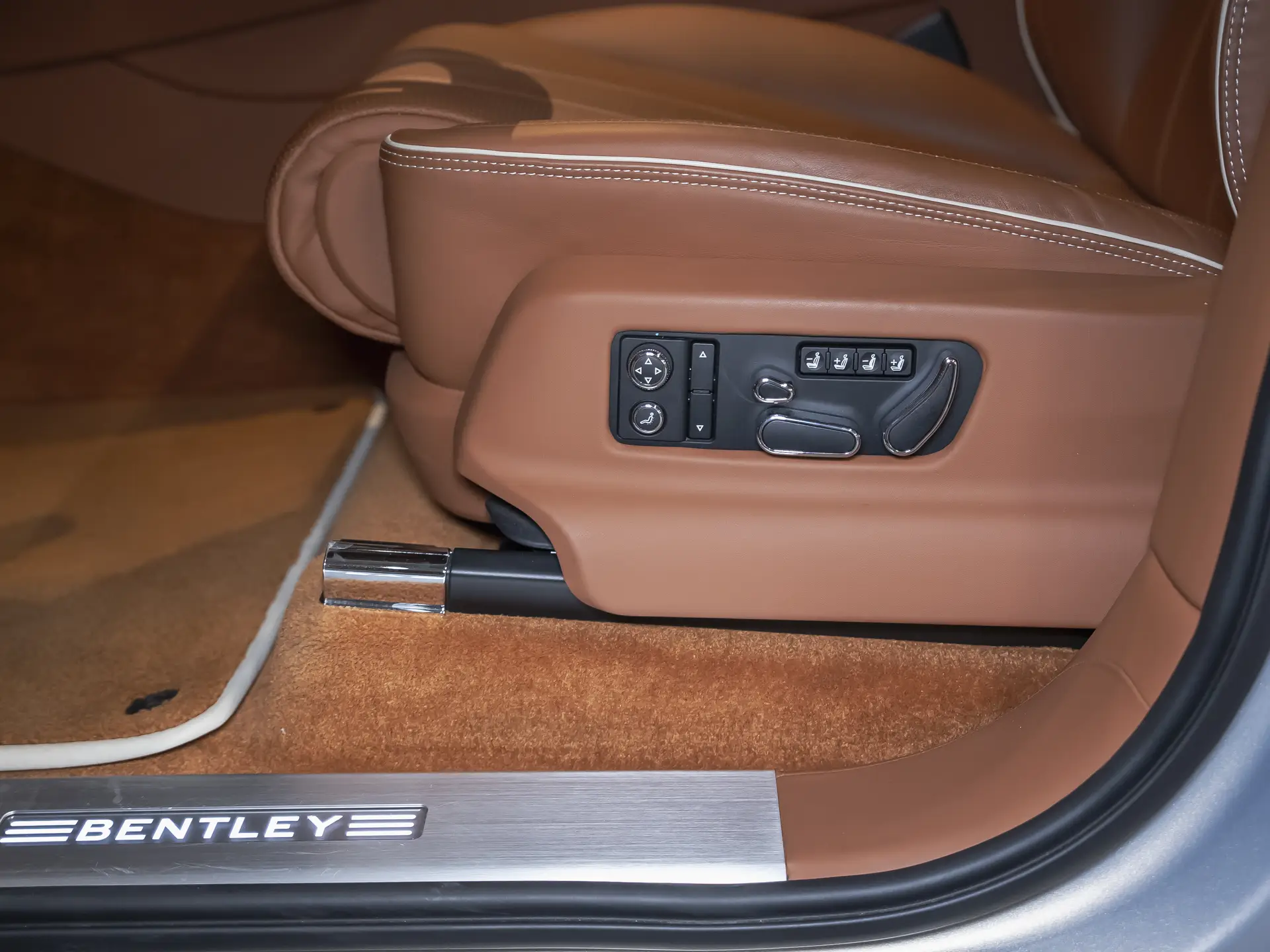 Bentley Bentayga, I Рестайлинг, 2022 купить в салоне Million Miles