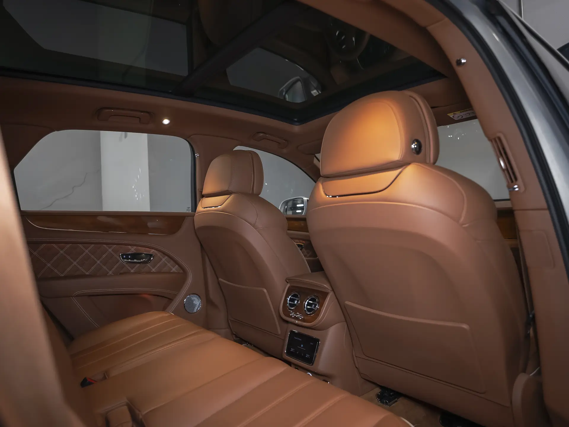 Bentley Bentayga, I Рестайлинг, 2022 купить в салоне Million Miles