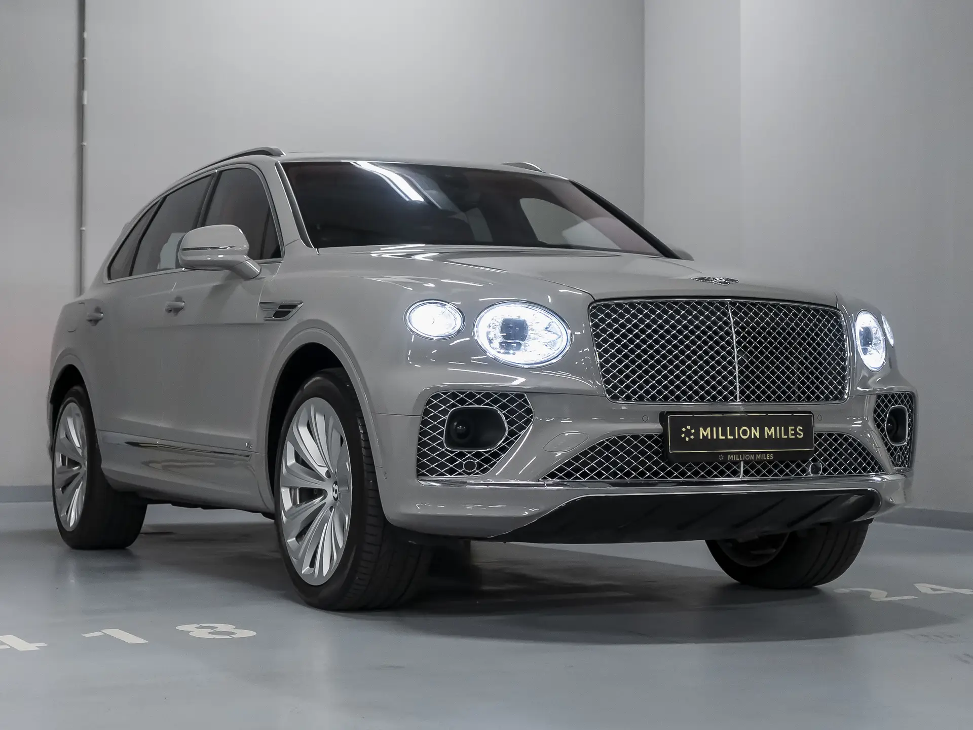 Bentley Bentayga, I Рестайлинг, 2020 купить в салоне Million Miles