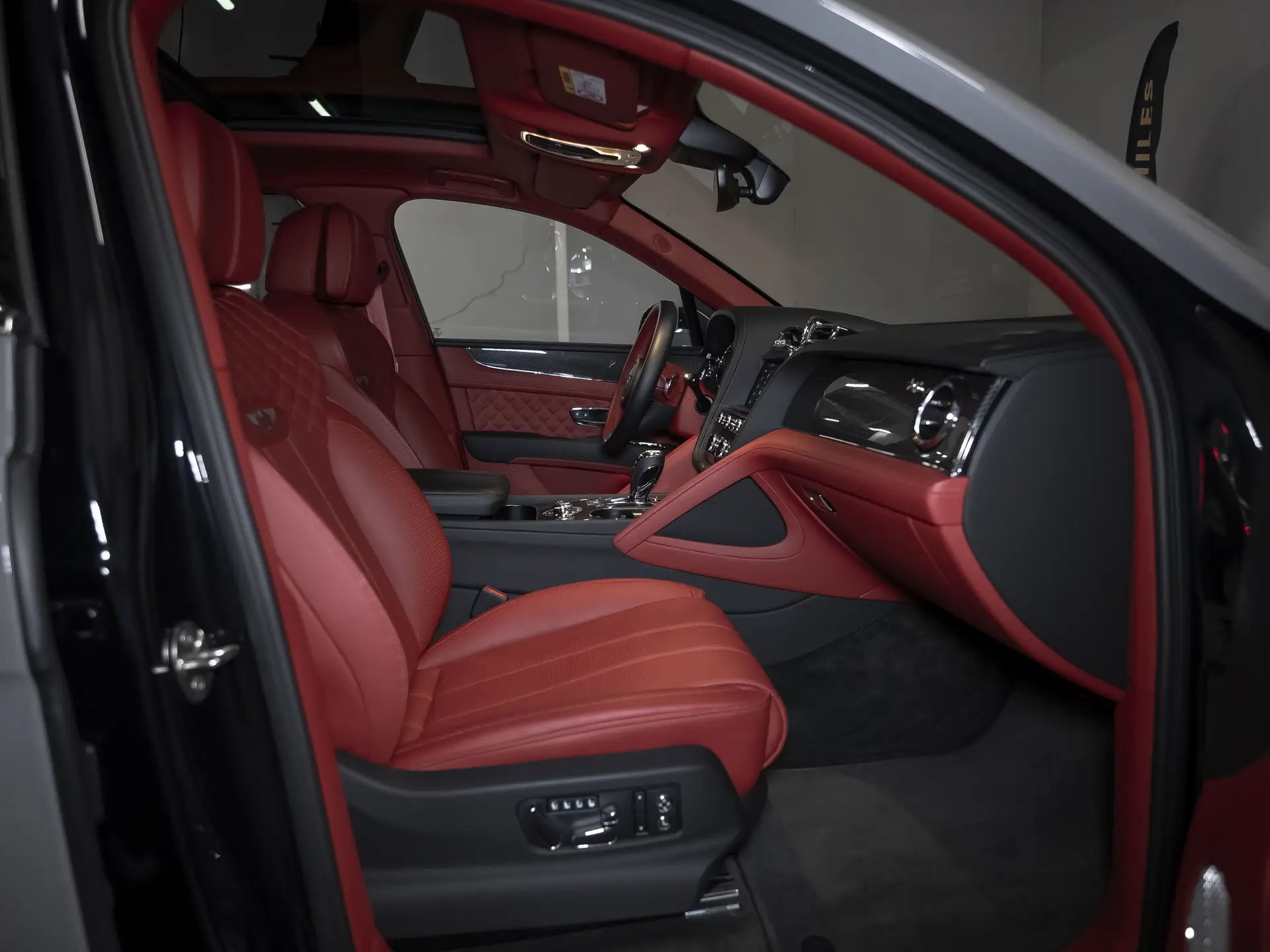 Bentley Bentayga, I Рестайлинг, 2020 купить в салоне Million Miles