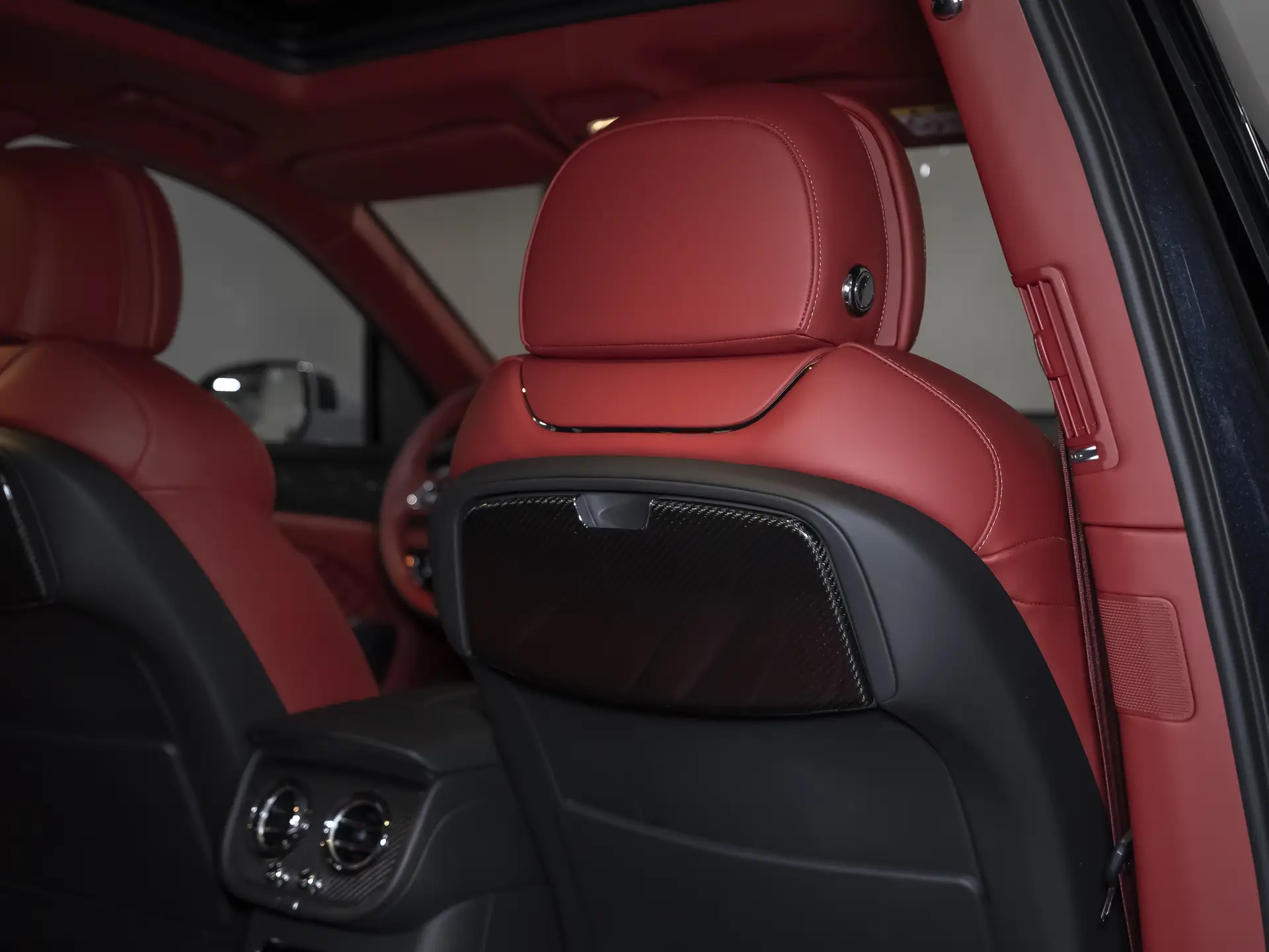 Bentley Bentayga, I Рестайлинг, 2020 купить в салоне Million Miles