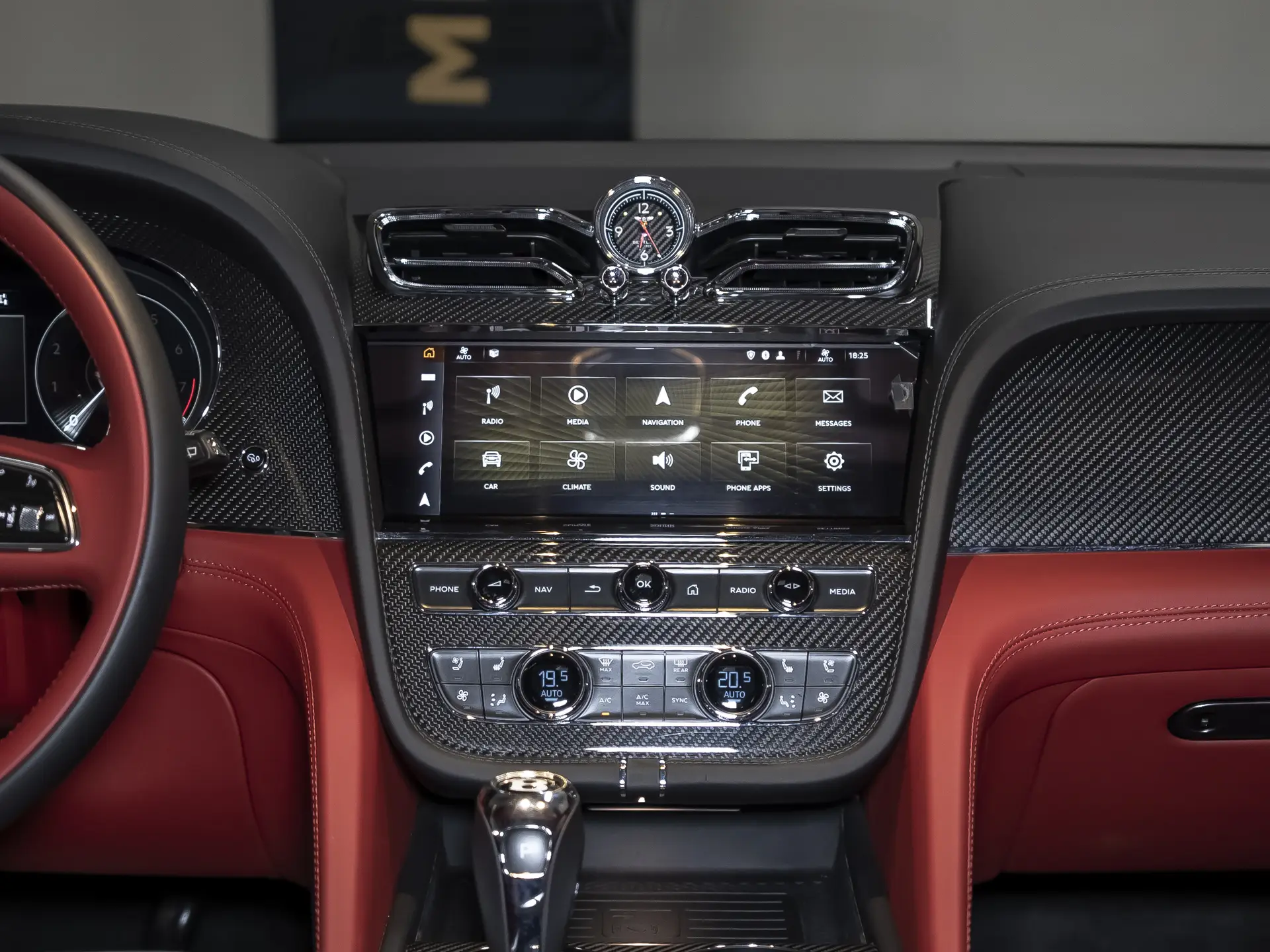 Bentley Bentayga, I Рестайлинг, 2020 купить в салоне Million Miles