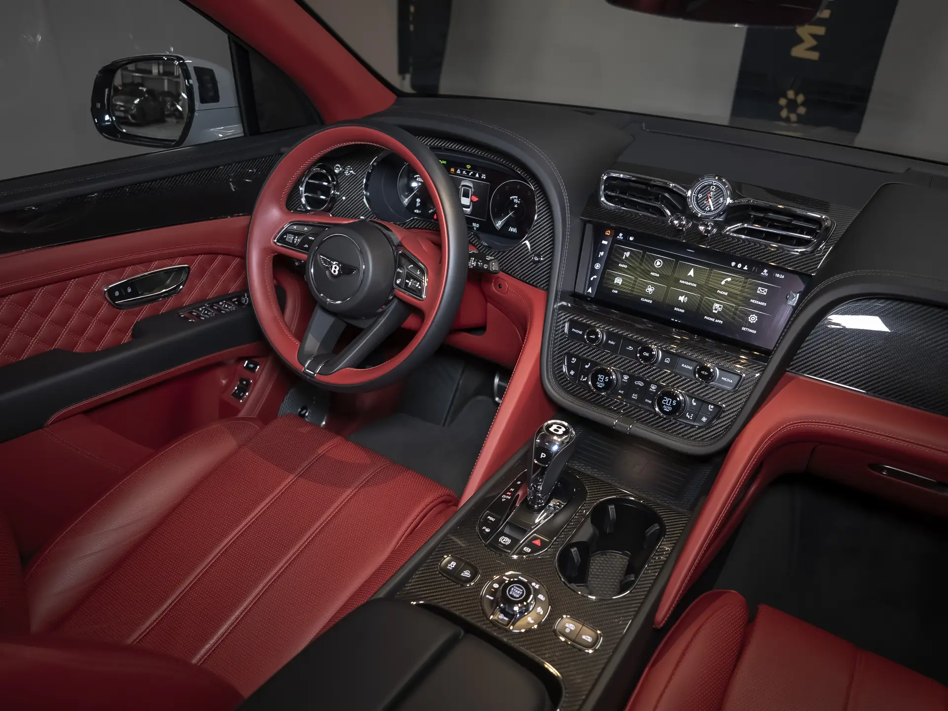 Bentley Bentayga, I Рестайлинг, 2020 купить в салоне Million Miles