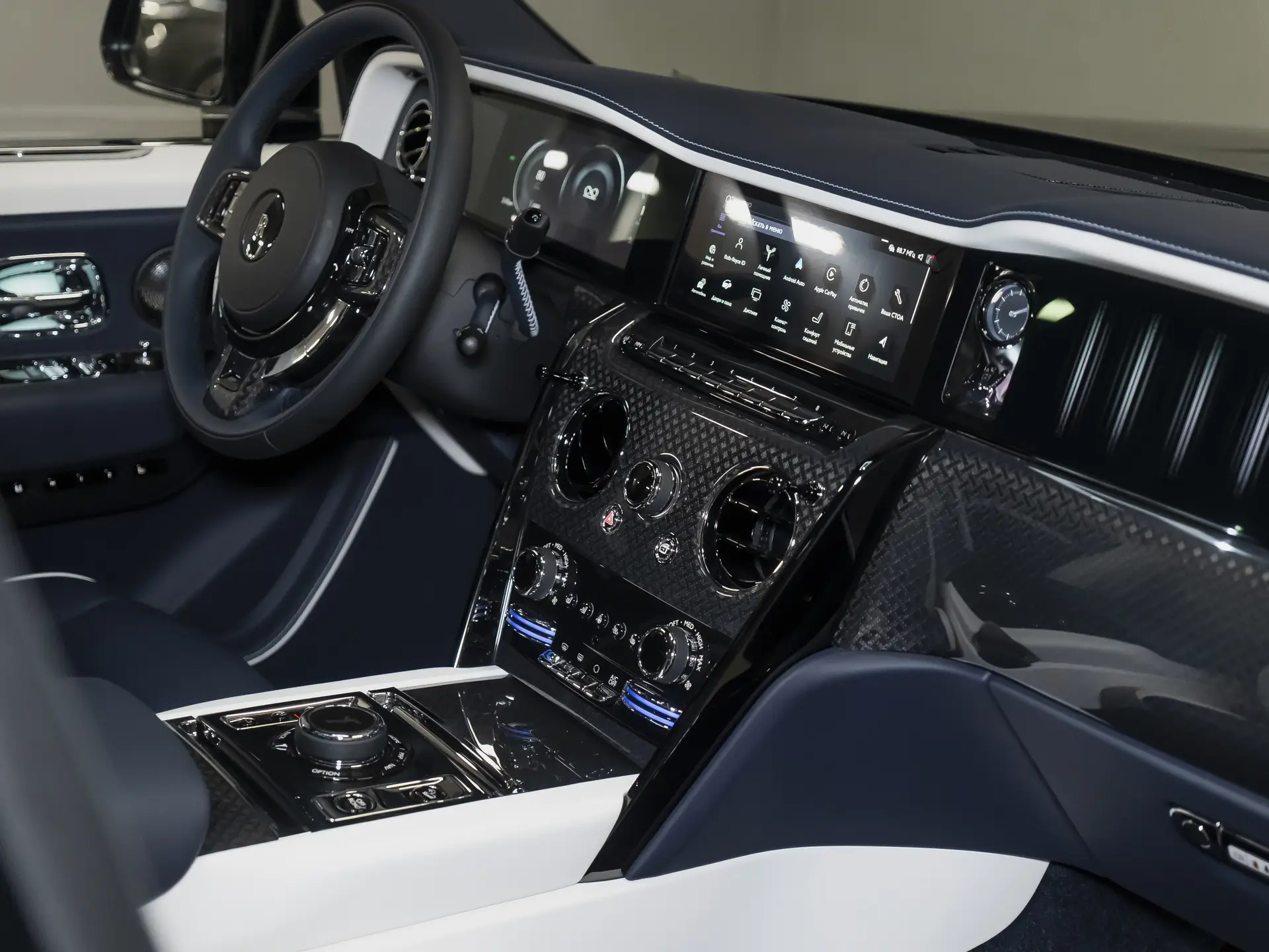 Rolls-Royce Cullinan Black Badge, I Рестайлинг, 2025 купить в салоне Million Miles