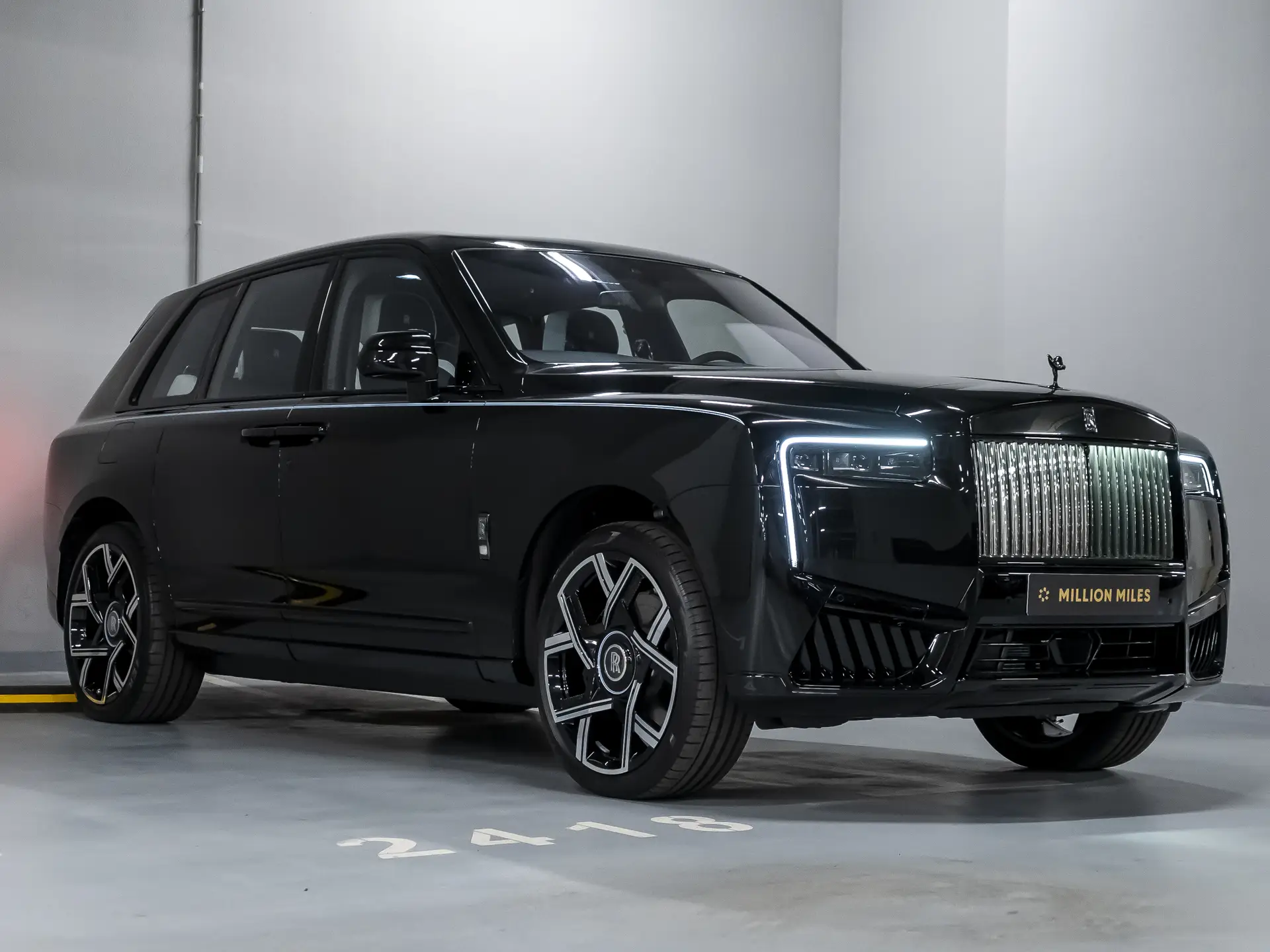 Rolls-Royce Cullinan Black Badge, I Рестайлинг, 2025 купить в салоне Million Miles