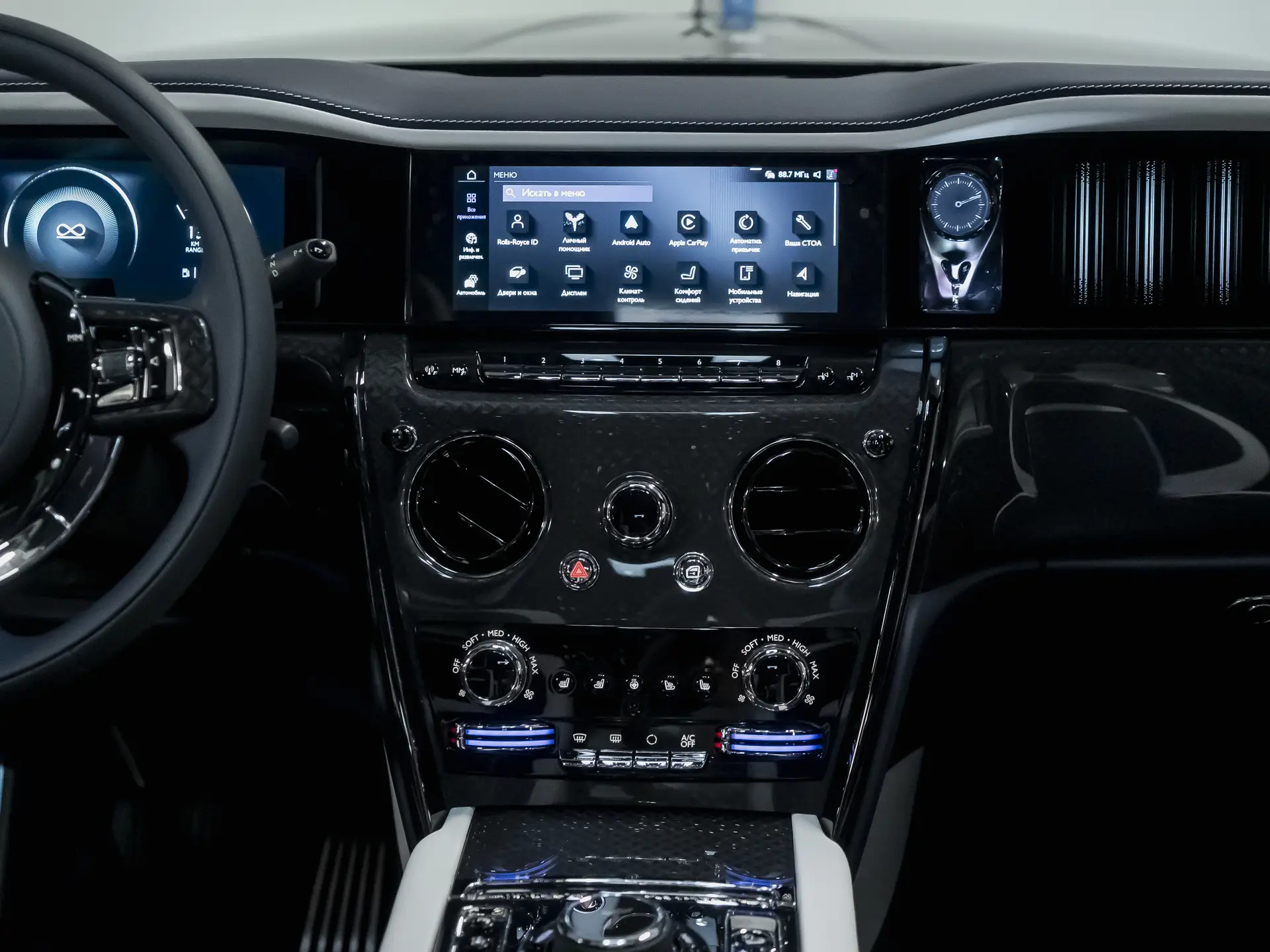 Rolls-Royce Cullinan Black Badge, I Рестайлинг, 2025 купить в салоне Million Miles