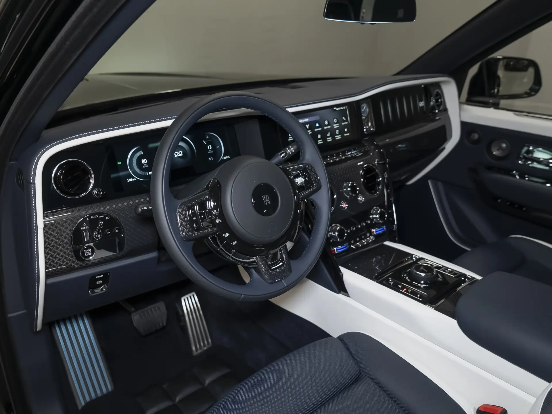 Rolls-Royce Cullinan Black Badge, I Рестайлинг, 2025 купить в салоне Million Miles