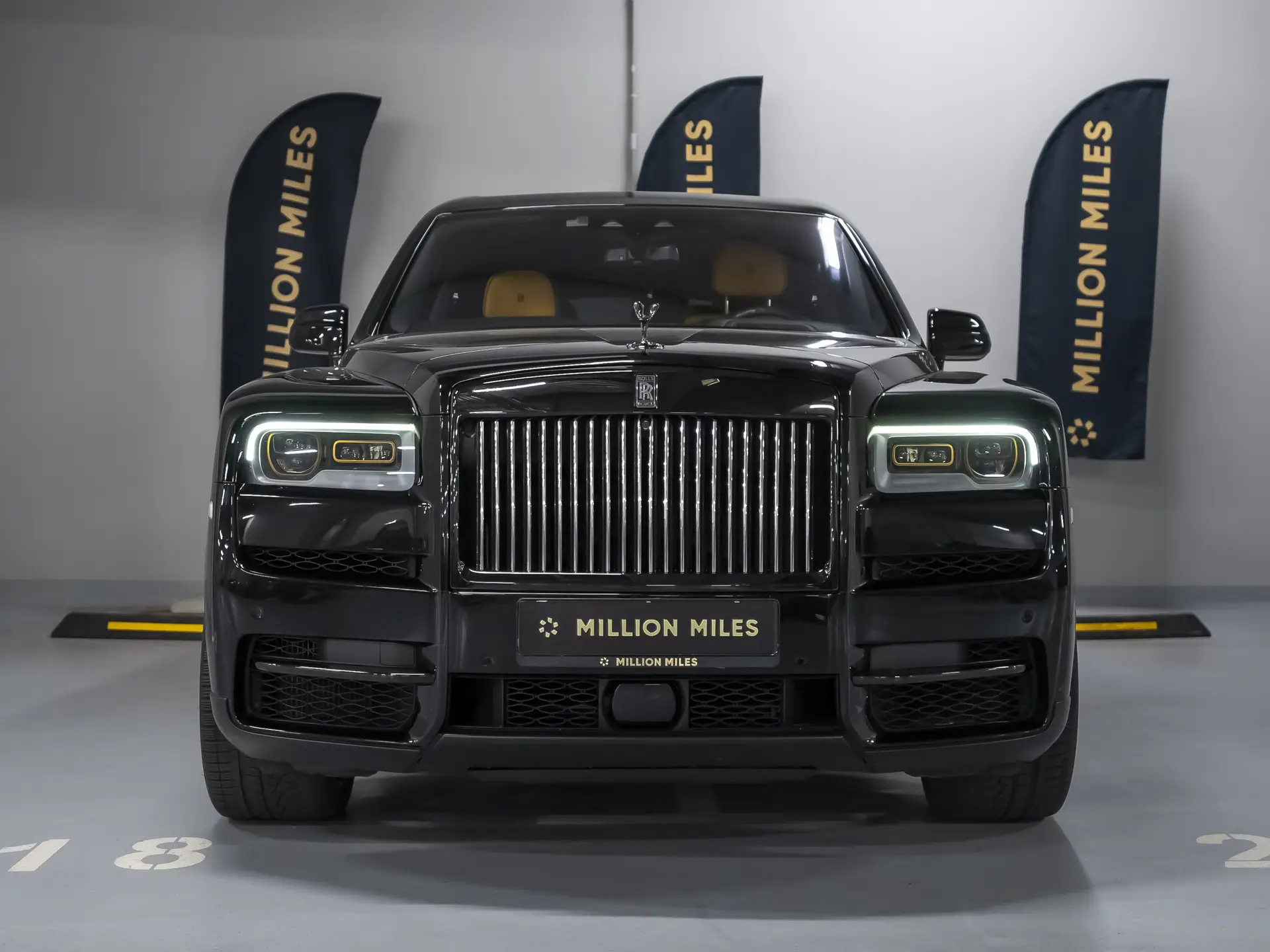 Rolls-Royce Cullinan Black Badge, I, 2022 купить в салоне Million Miles